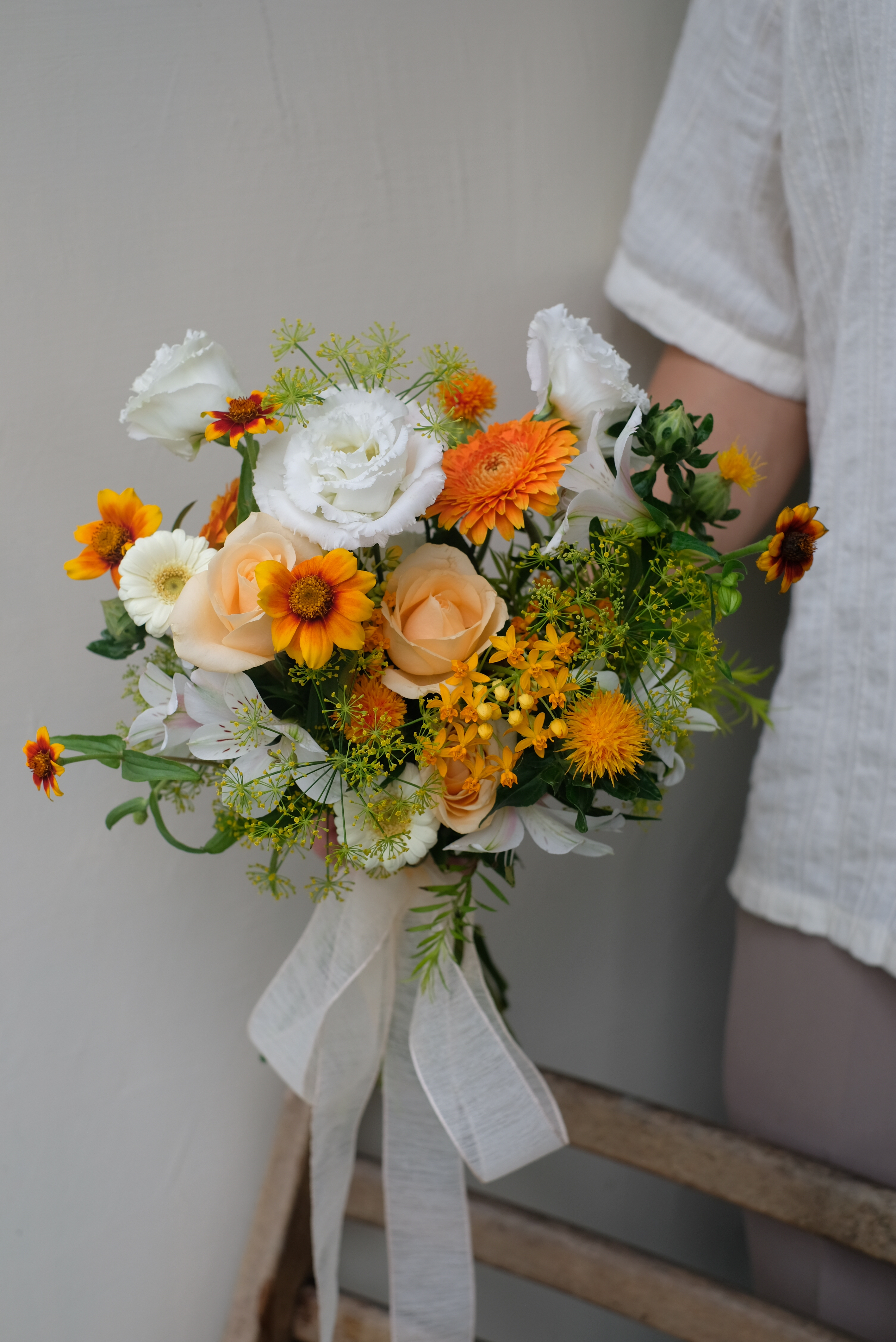 澄陽－橘白色系捧花