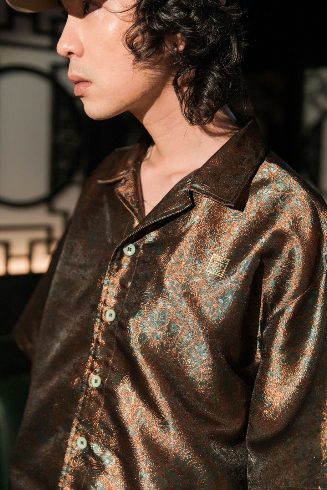 JINEASTERNAU 鎏金緹花短襯衫