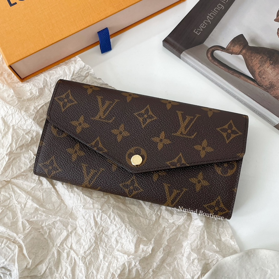 LOUIS VUITTON Sarah Wallet / Brown