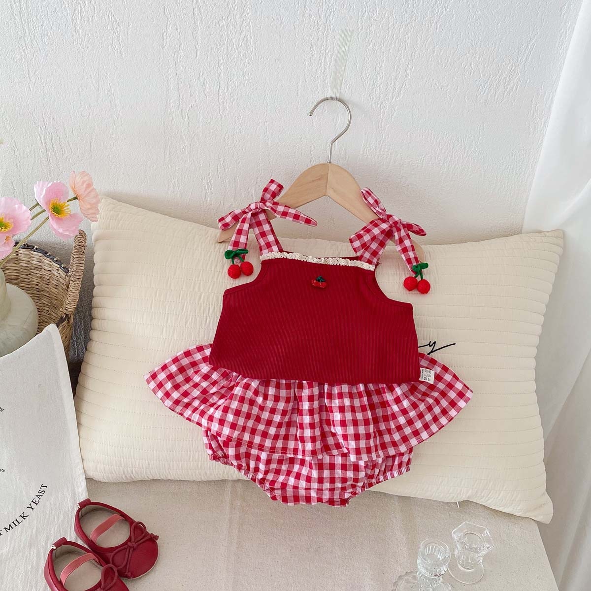 甜美櫻桃背心+格子包屁褲