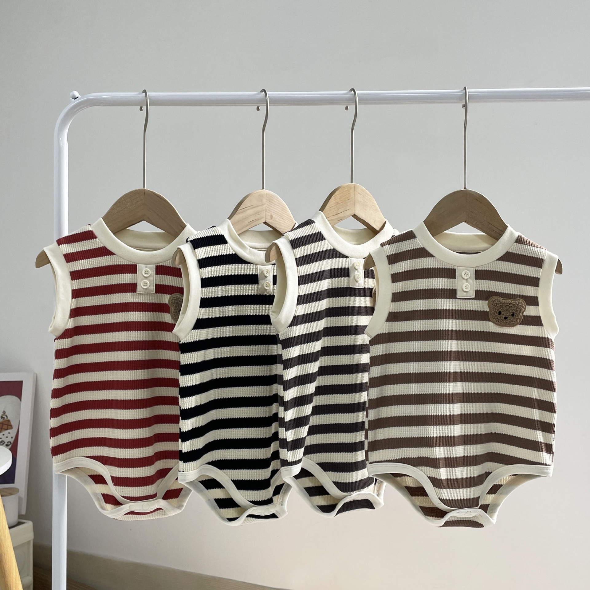 四色條紋熊熊包屁衣