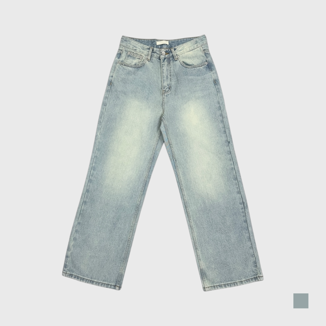 淺藍直筒牛仔褲