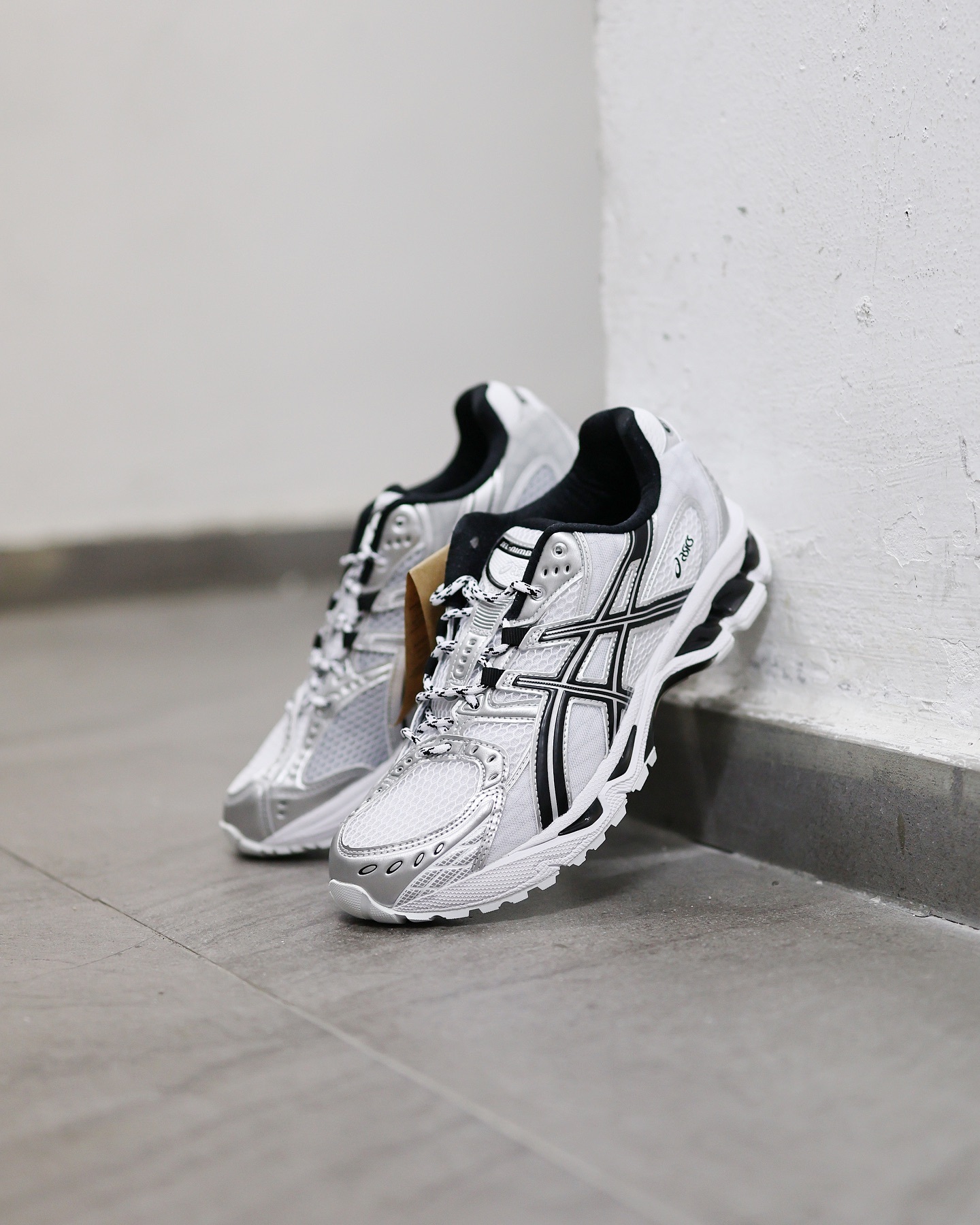 Asics Gel-Nimbus 10.1 白銀黑白銀色Y2K 復古 1203A780-101