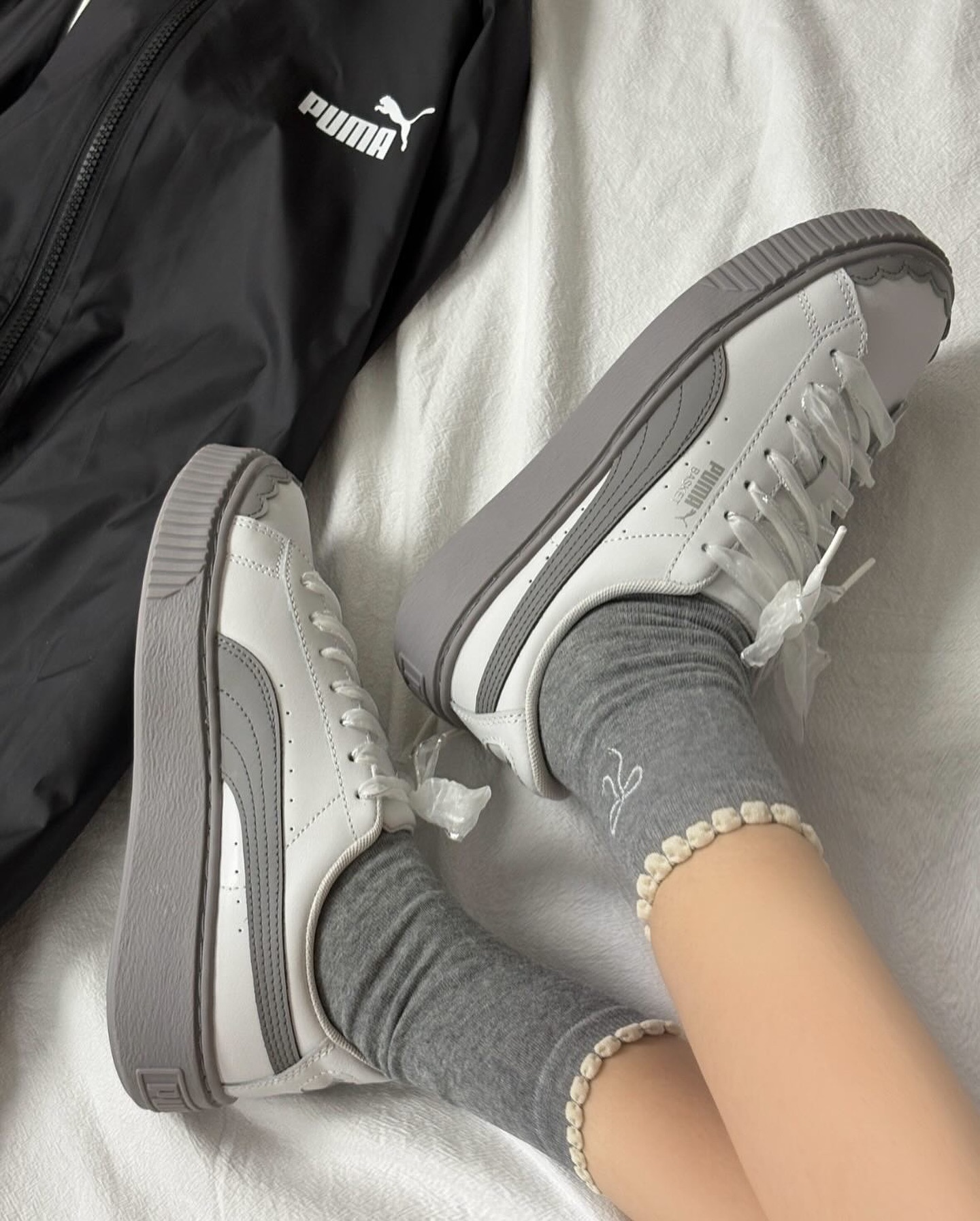 Puma Mosto GREY 格雷灰/厚底女款鬆糕鞋板鞋404157-01