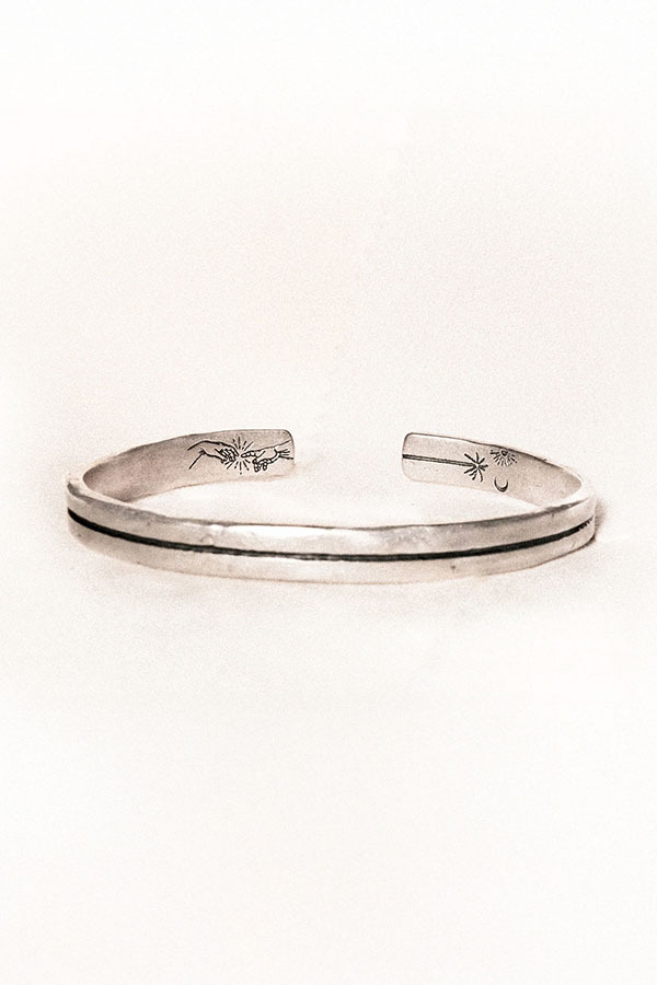 SALTY DAGGER - BLOWING IN THE WIND 手環