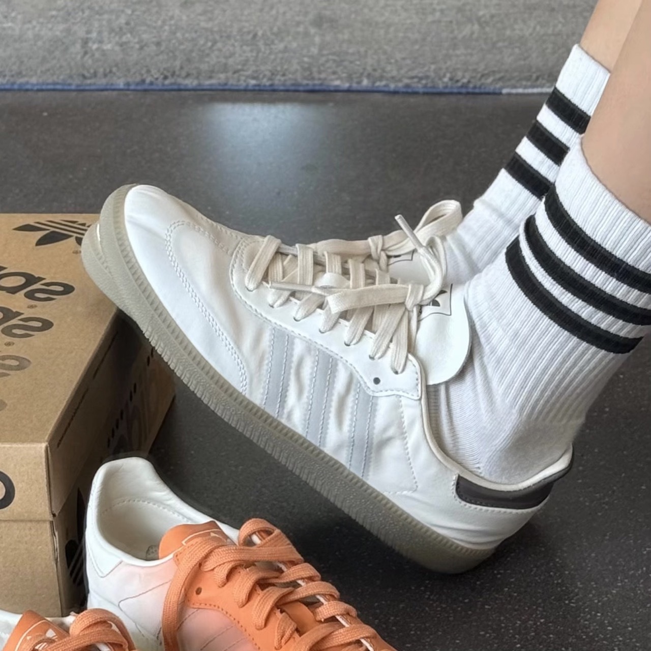 ADIDAS SAMBA DECON 灰白 米色 灰焦糖底 黑尾 布面 男鞋 JI3175 / 預購