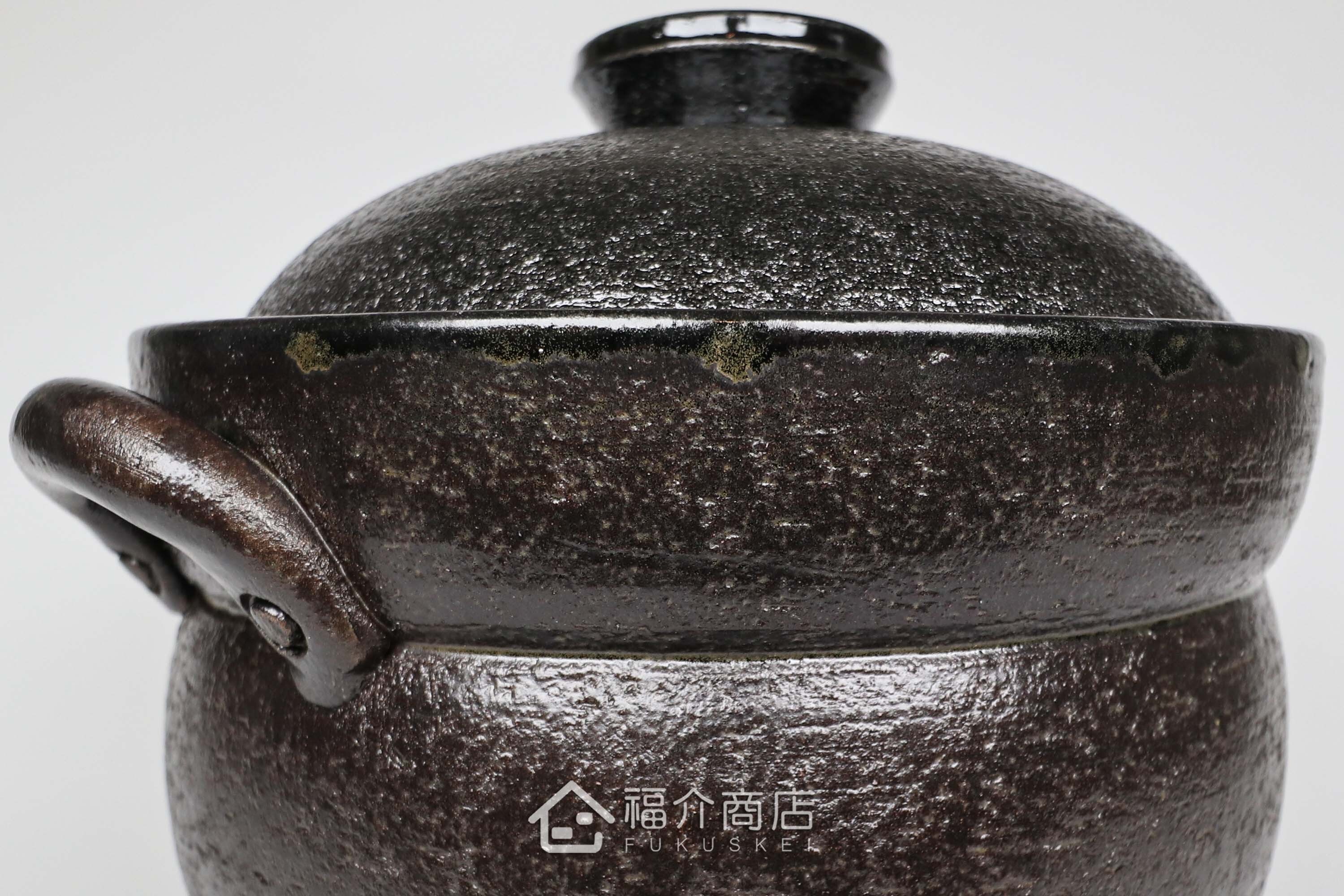 煮飯用陶瓷材質的飯鍋