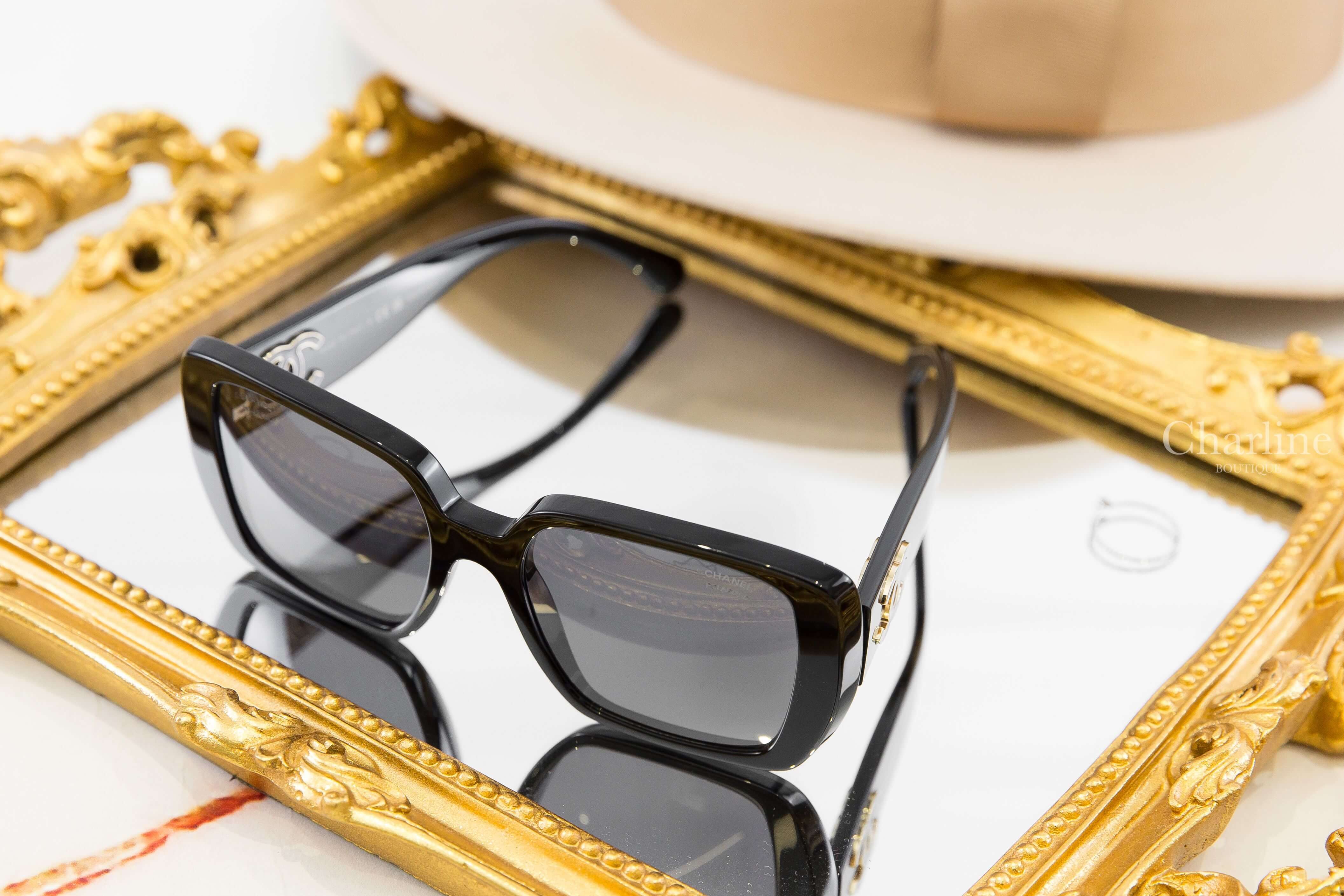 Chanel Square Sunglasses 黑色方框黑色鏡片側邊金色線條滾邊CC太陽眼鏡-Charline Boutique 精品代購