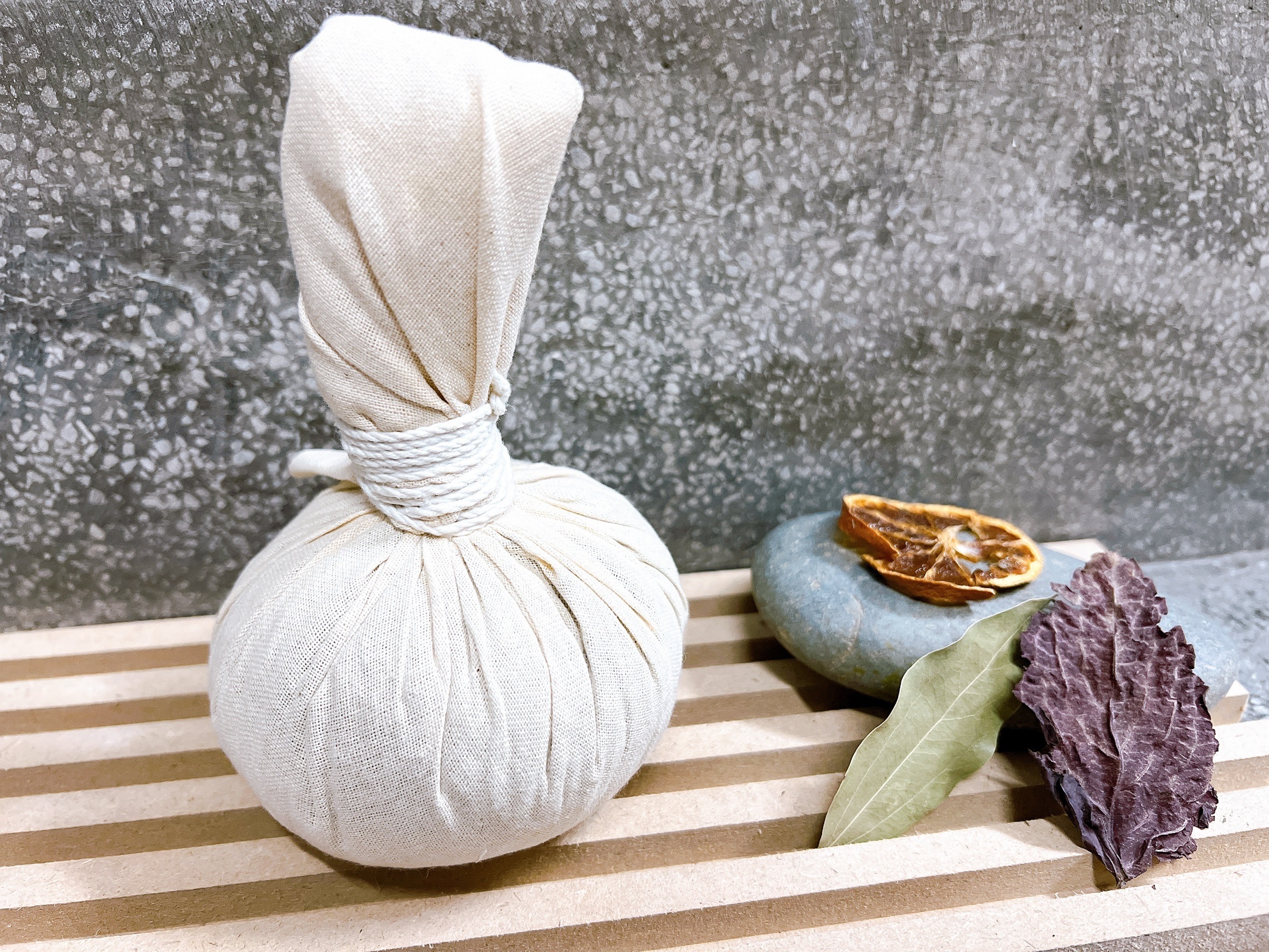 身土不二 天然草本生活帖｜夏季限定草本球手作課程