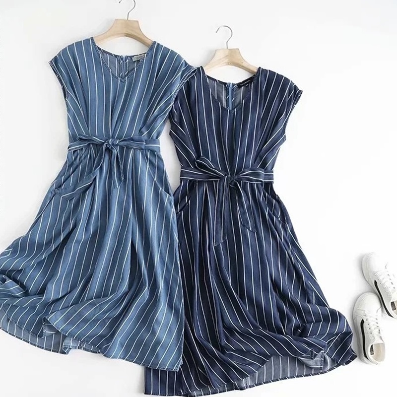 V領直條紋牛仔洋裝 兩色