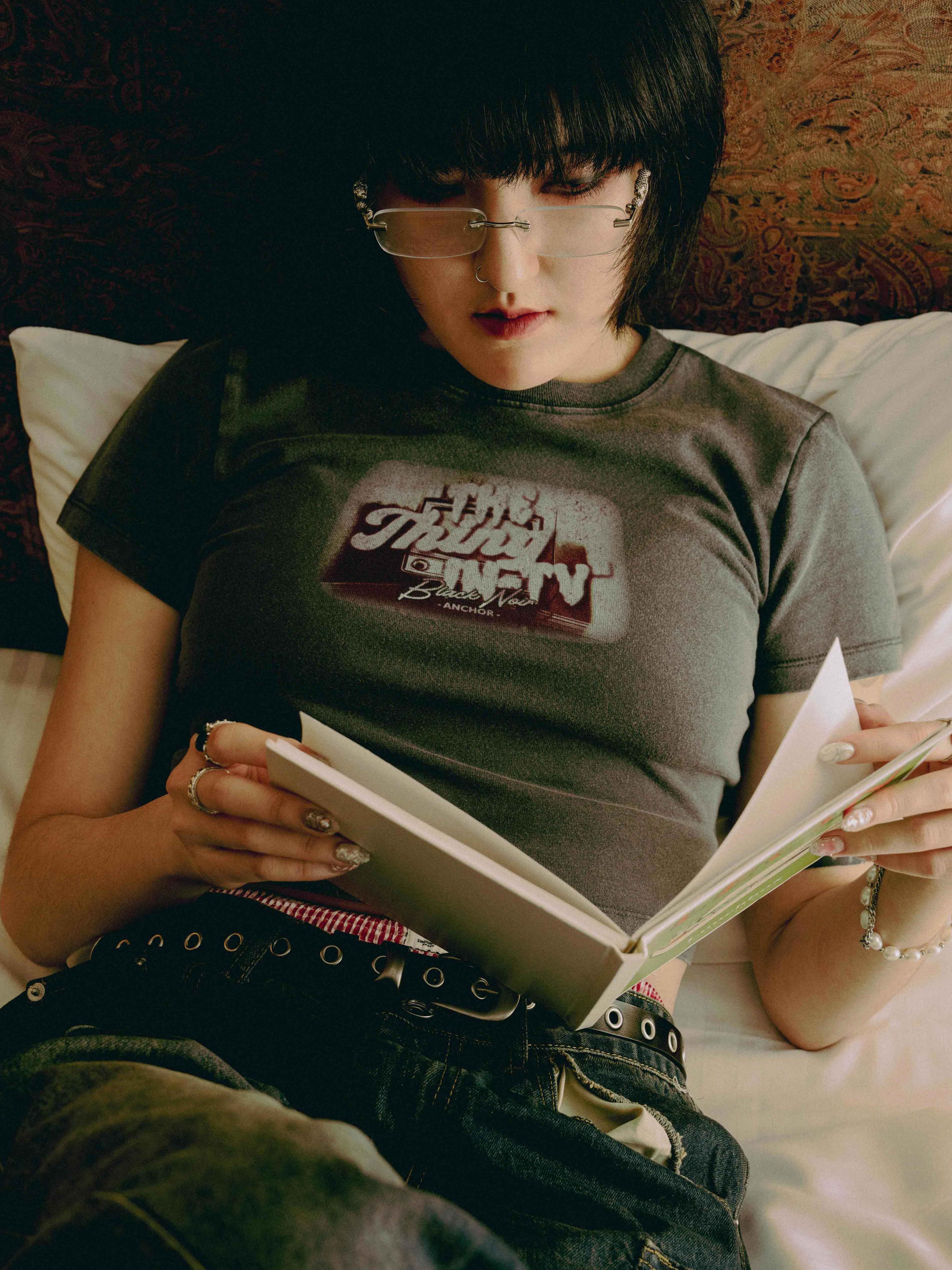 ACR AG-14 B級黑色電影系列 女款 未知 80s CRT 雜訊 短T 短袖