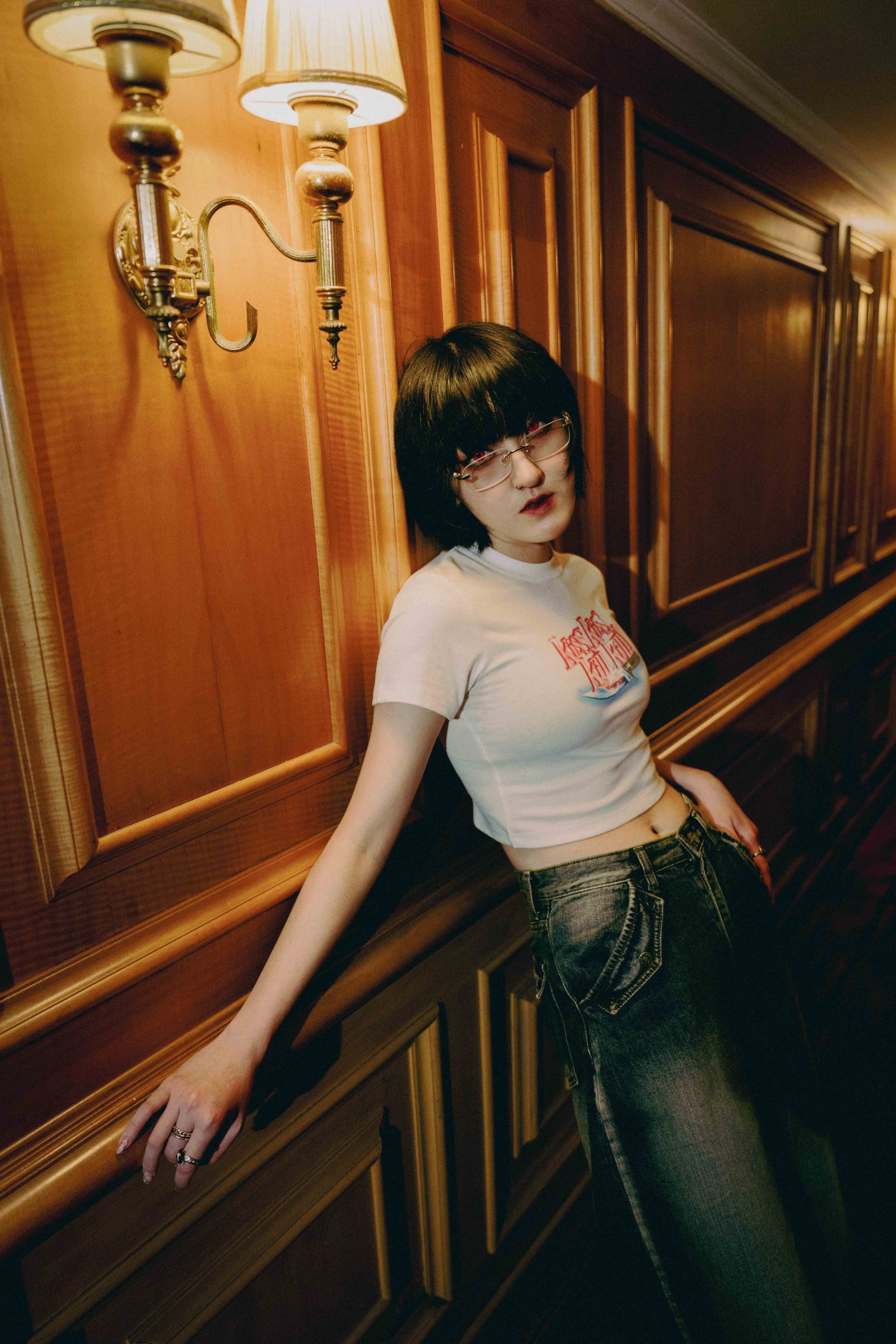 ACR AG-15 B級黑色電影系列 女款 少女 叛逆 霓虹 Y2K 短T 短袖