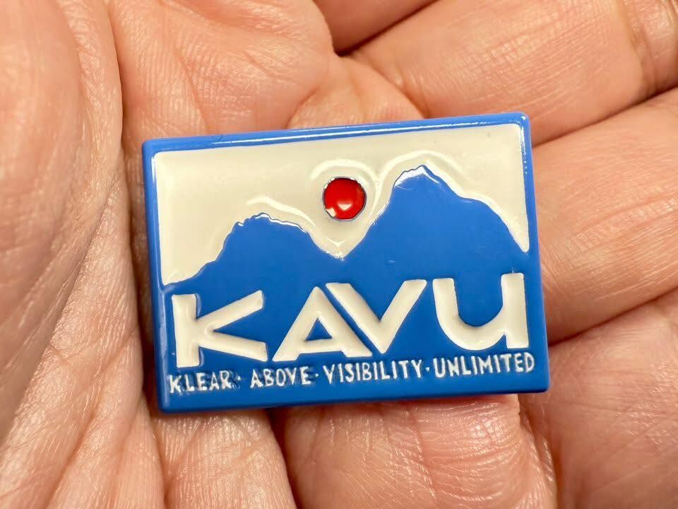 KAVU Brand Logo #襟章 #香港限定