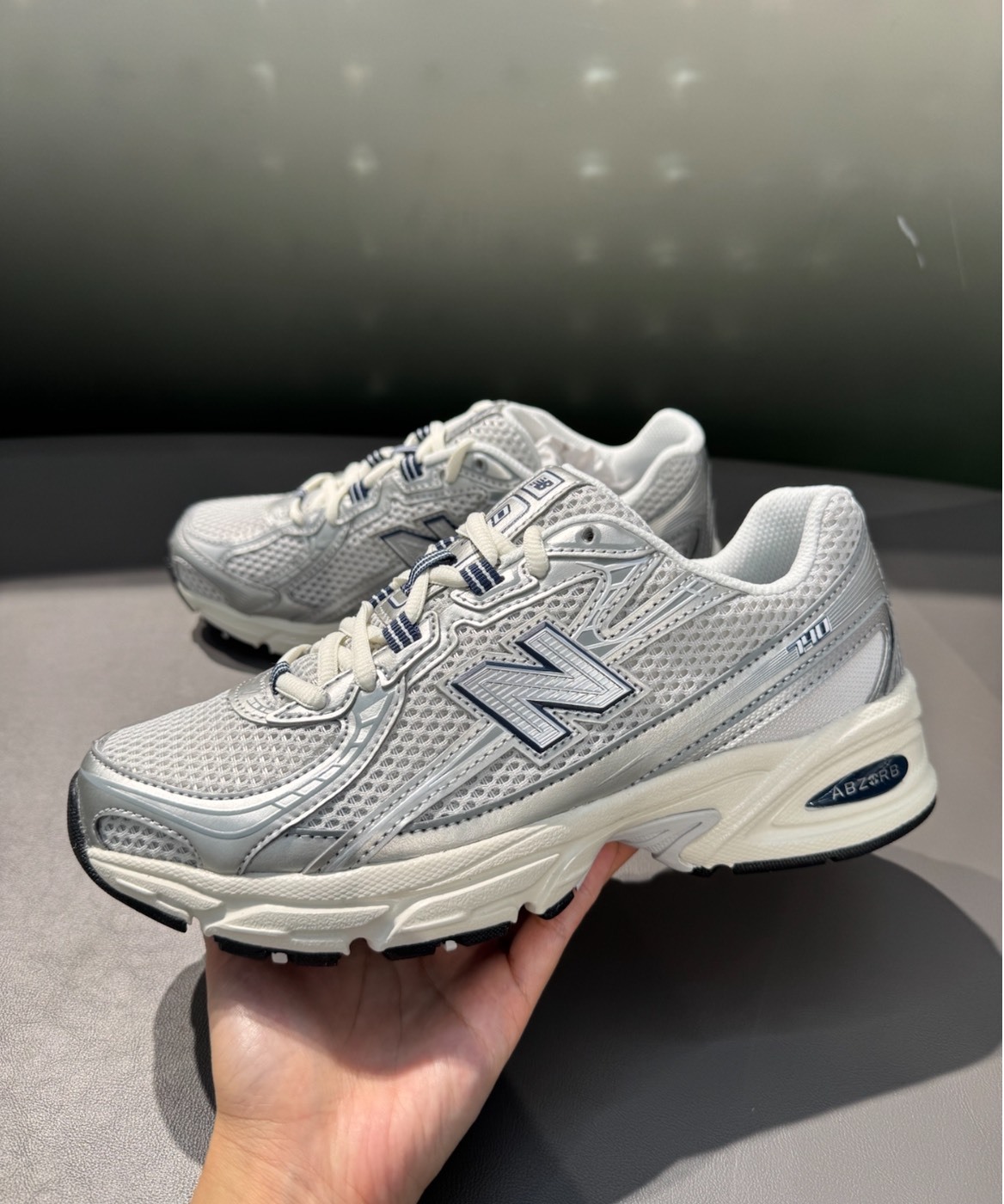 New Balance NB 740 白色休閒百搭鞋