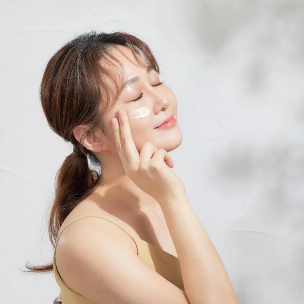 KOOII 可以發光妝感防曬慕斯