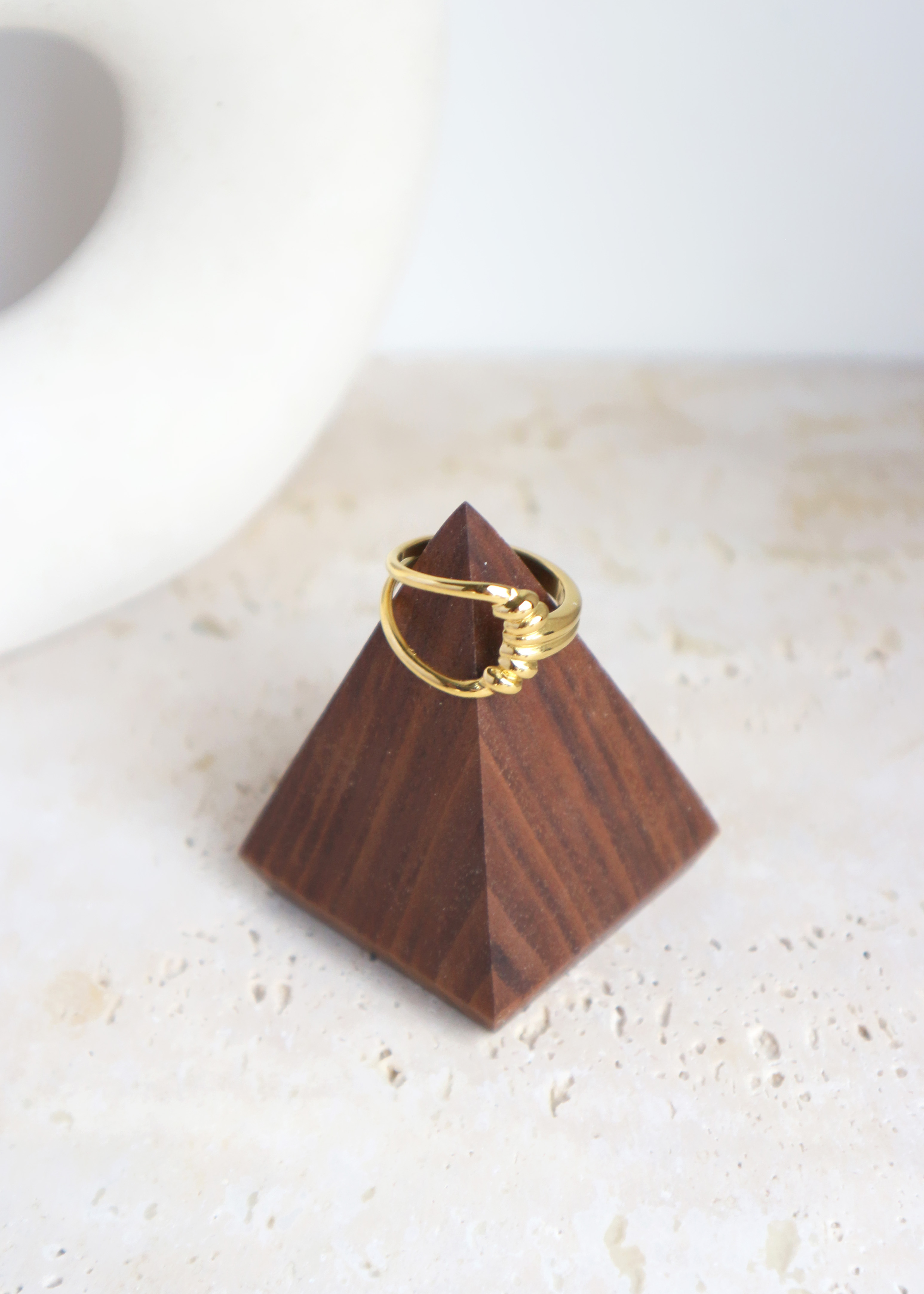 Meaghan 醫療鋼戒指