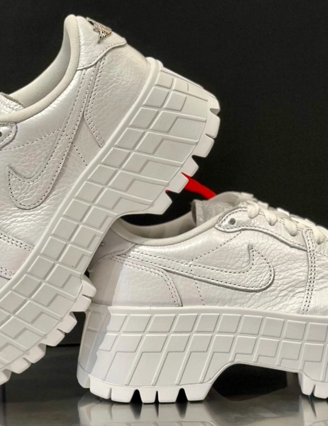 Jordan AJ1 Low Brooklyn 女款 白色休閒鞋