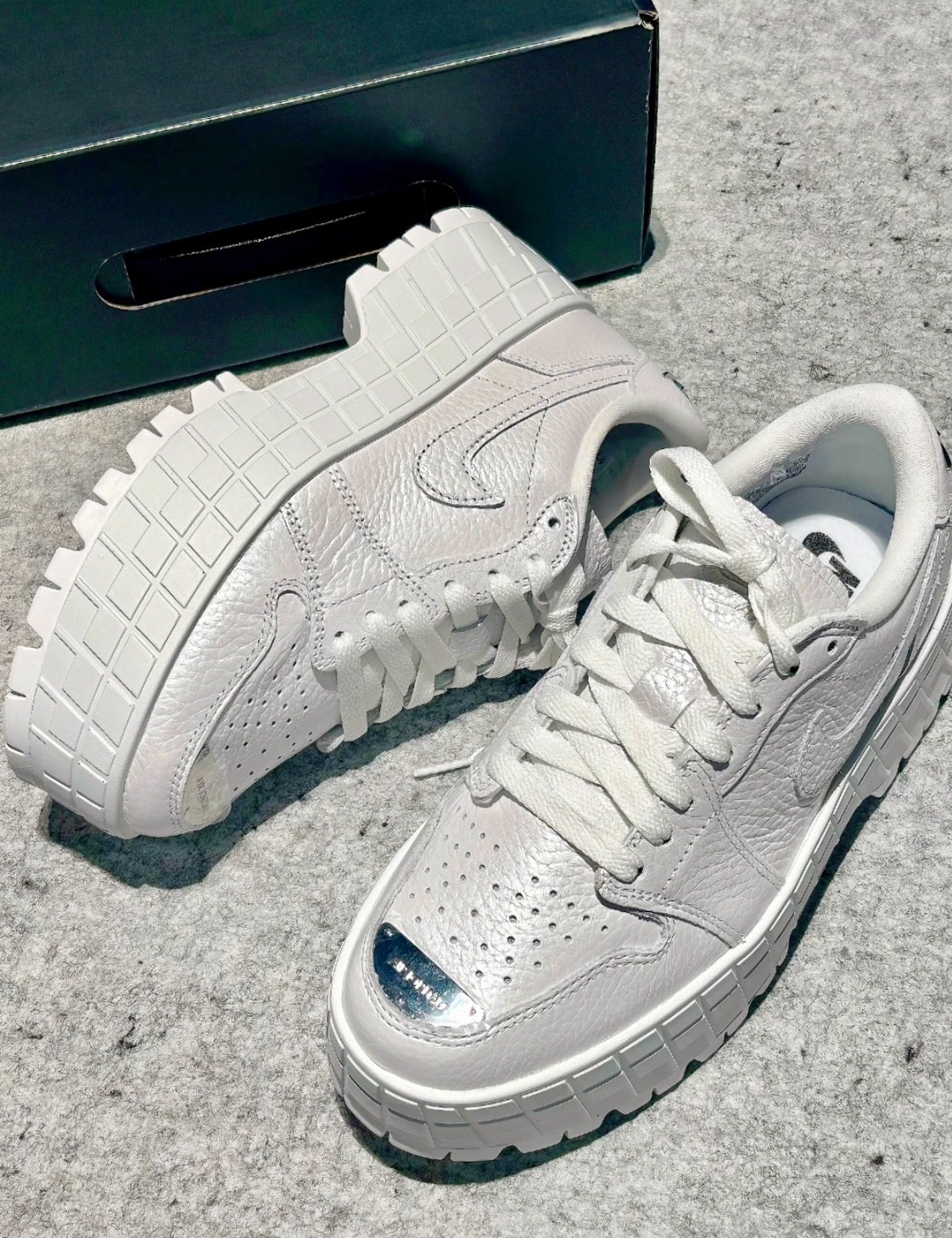 Jordan AJ1 Low Brooklyn 女款 白色休閒鞋