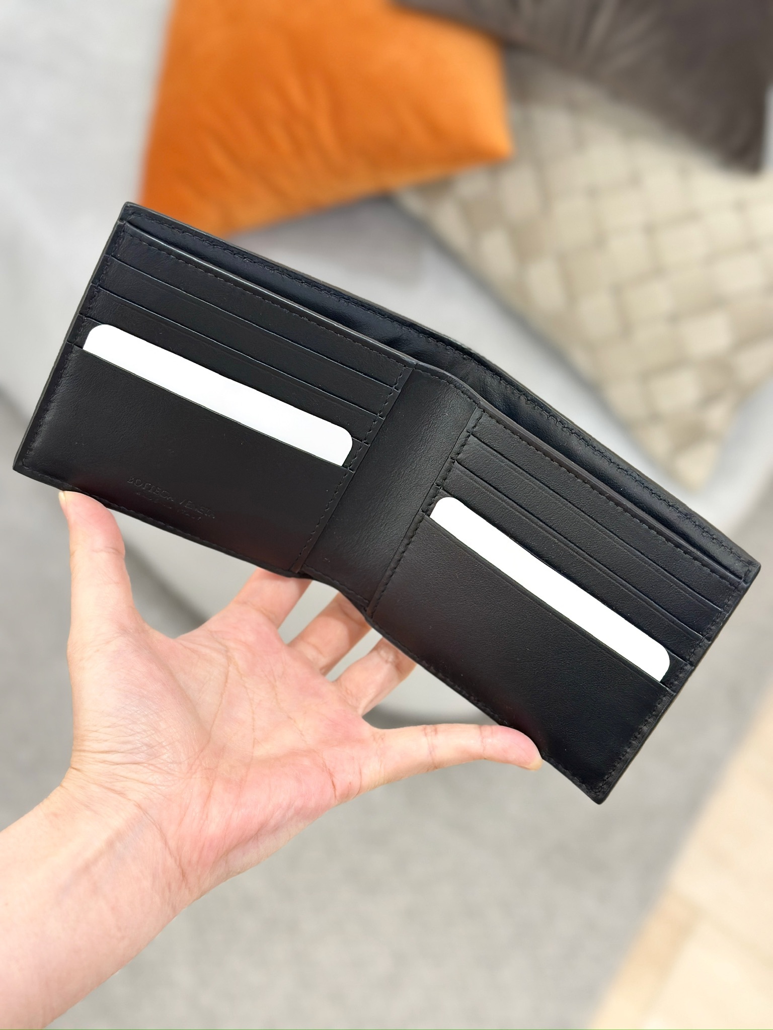 BV Bi-fold Wallet with Shiny Calfskin