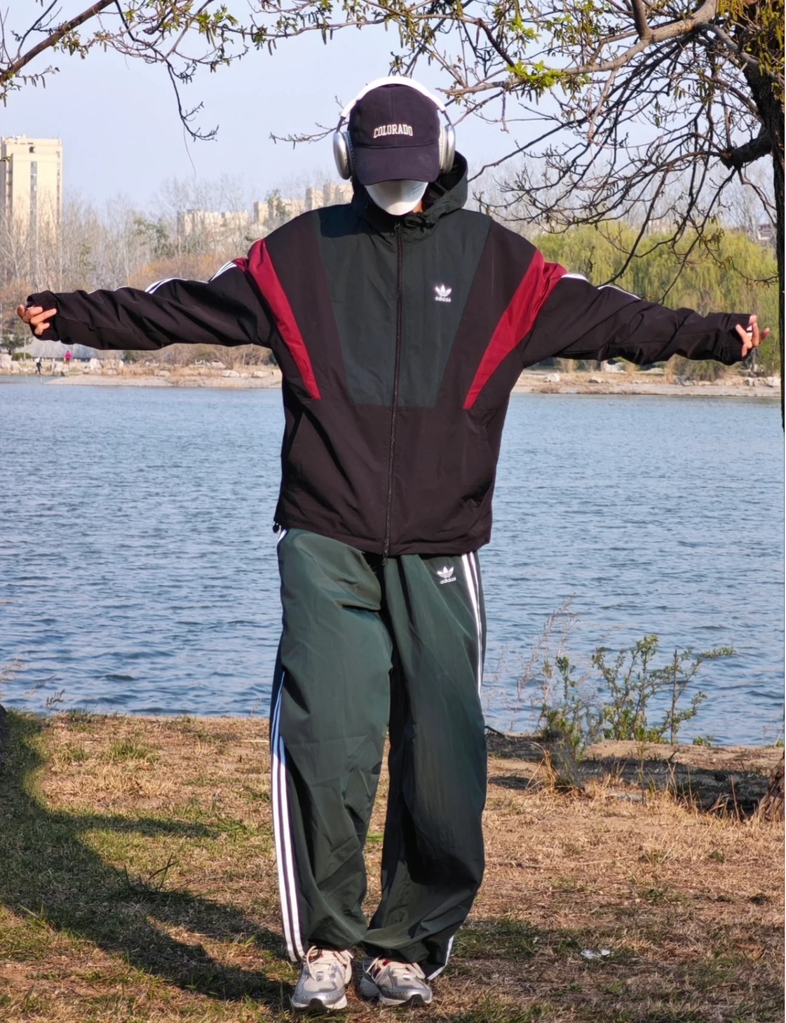 adidas WINDBREAKER BLOCK 條紋運動外套 暗綠/黑 男款