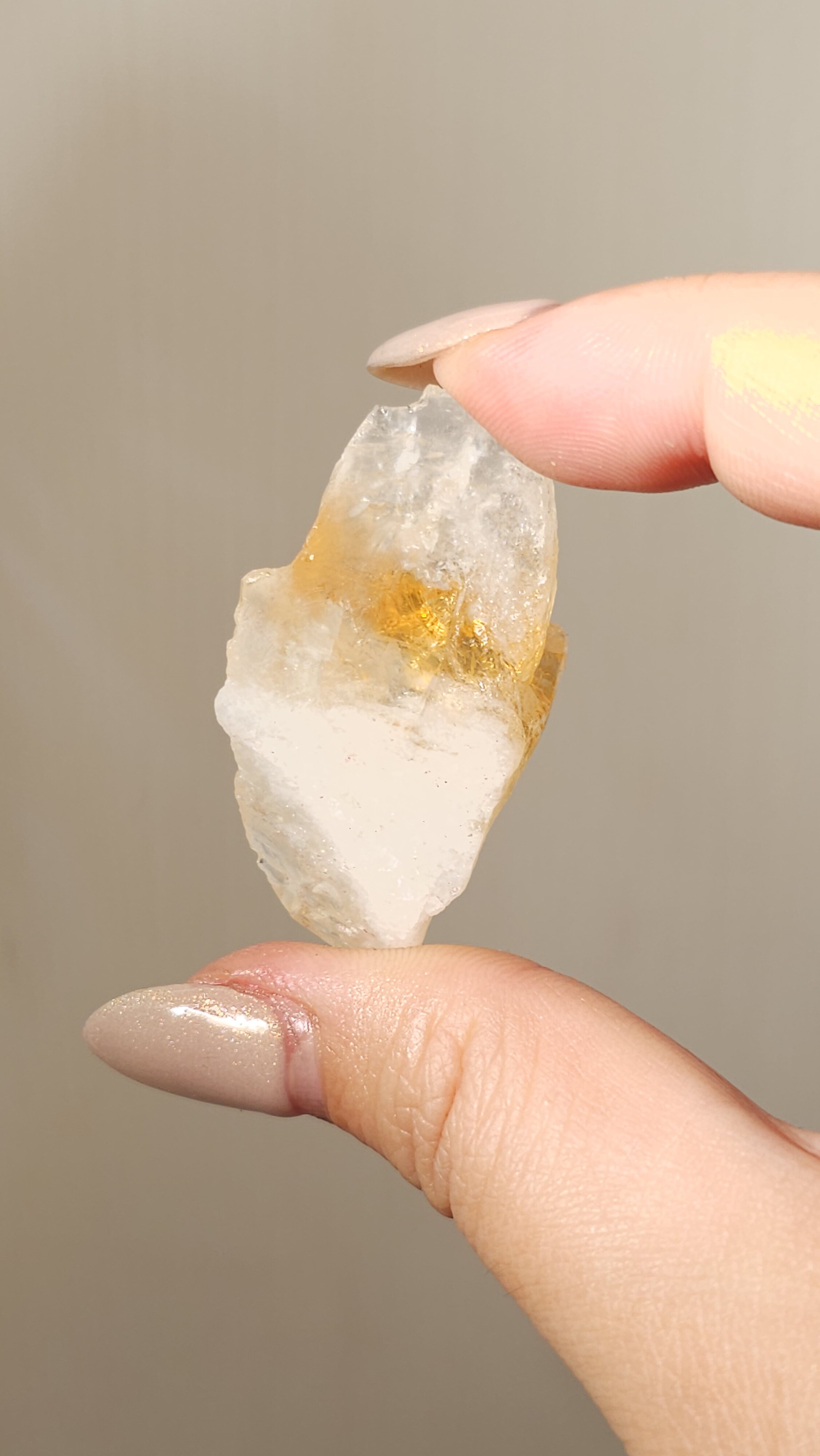 疑似熱處理的黃水晶 #1130