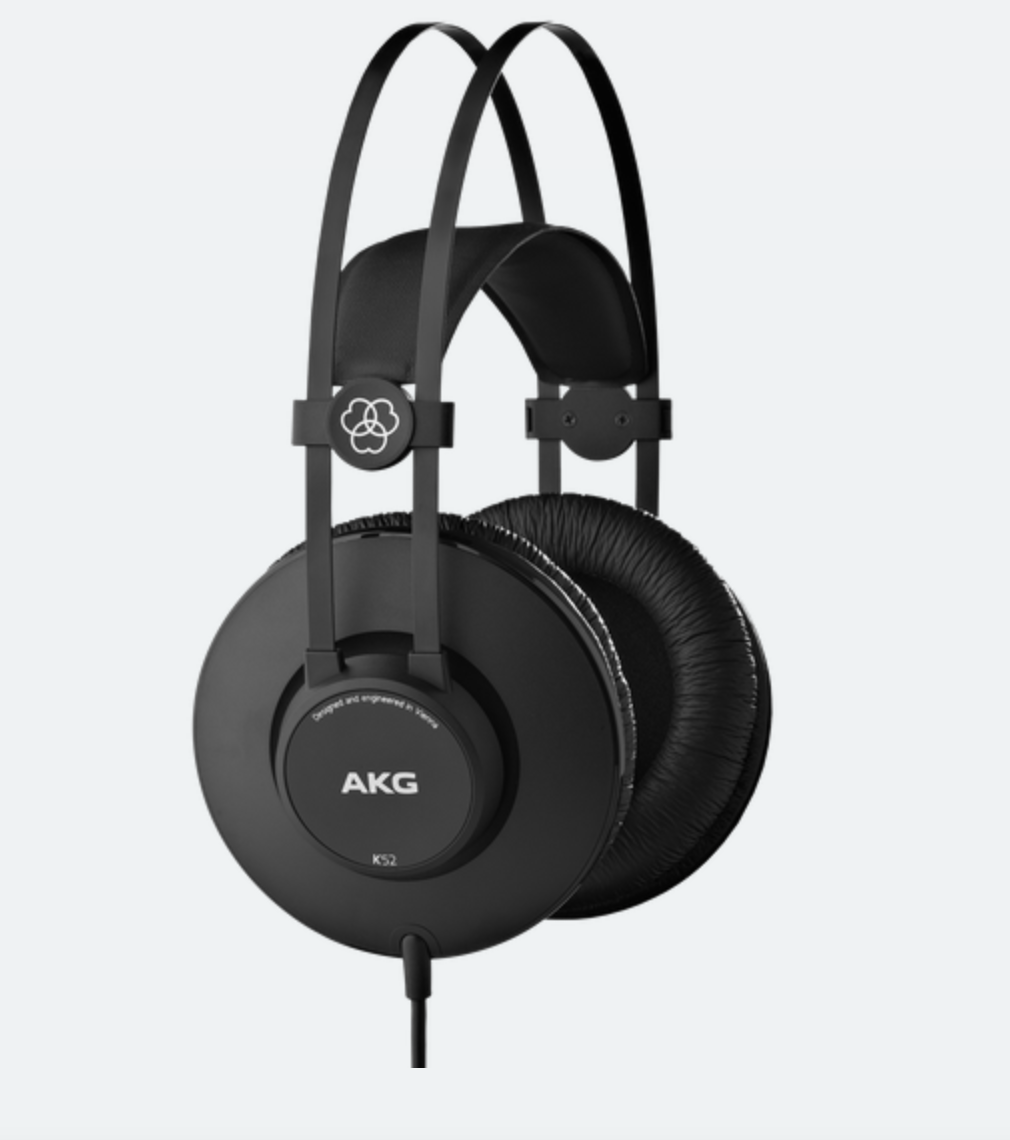 AKG K52