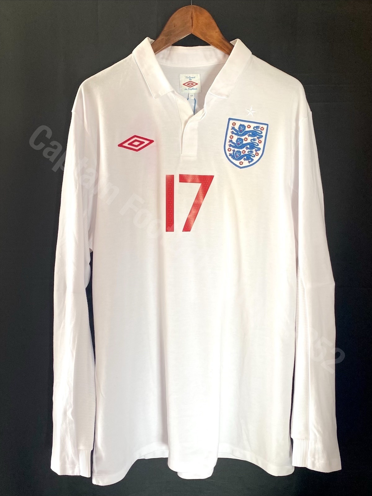 (BNWT) England 2009-2011 Umbro L/S Home Shirt #17 BECKHAM