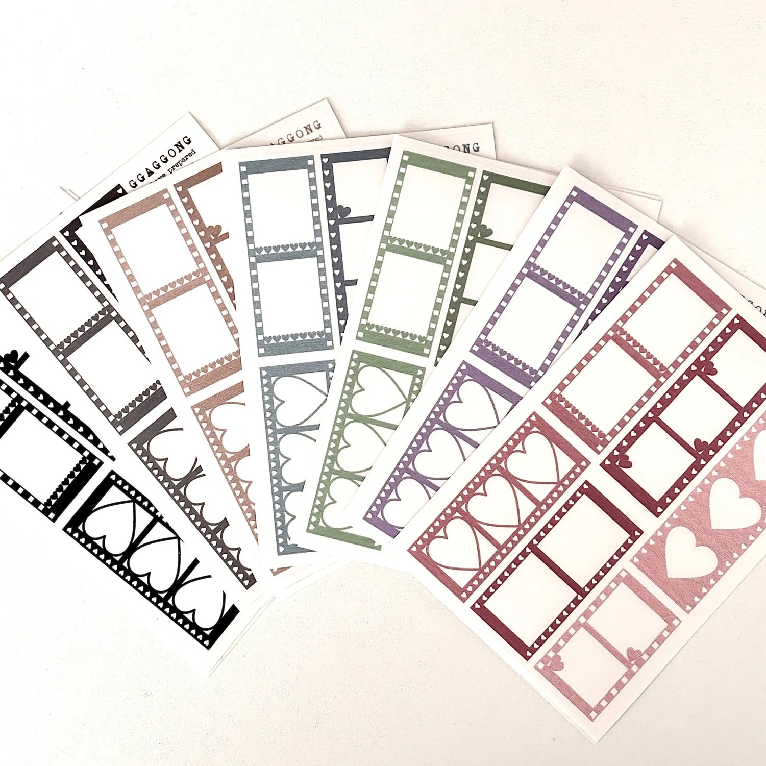 韓國 ggaggong．心形底片 霧面PET貼紙包 共七款