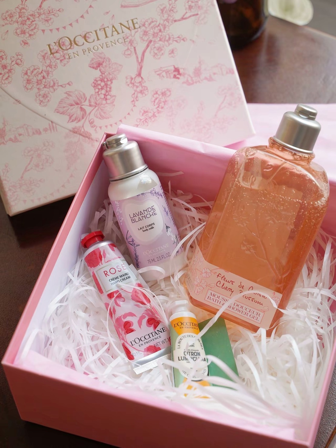 L'OCCITANE 歐舒丹 櫻花限定版禮盒套組