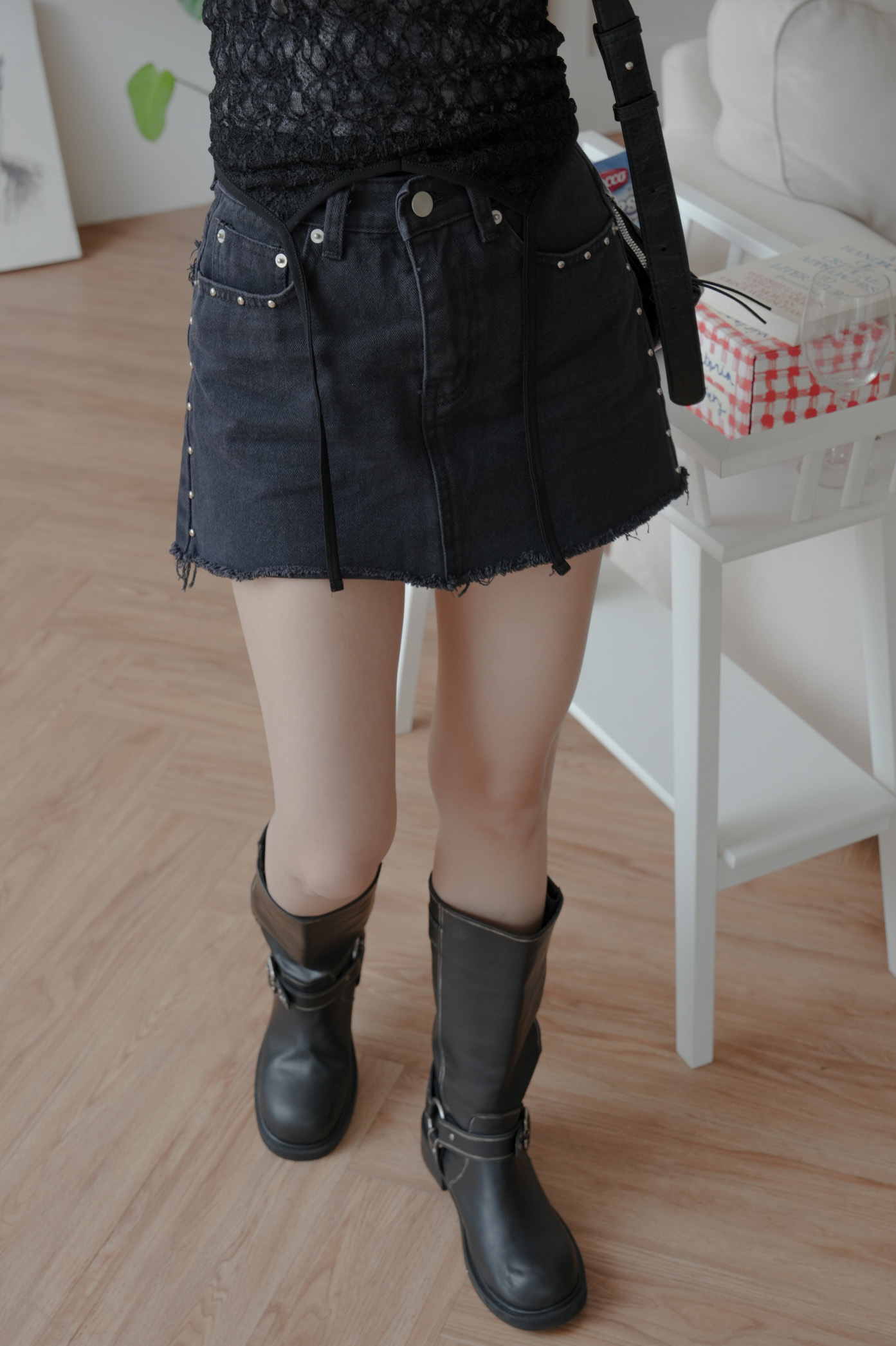 Stud Mini Skirt #短裙