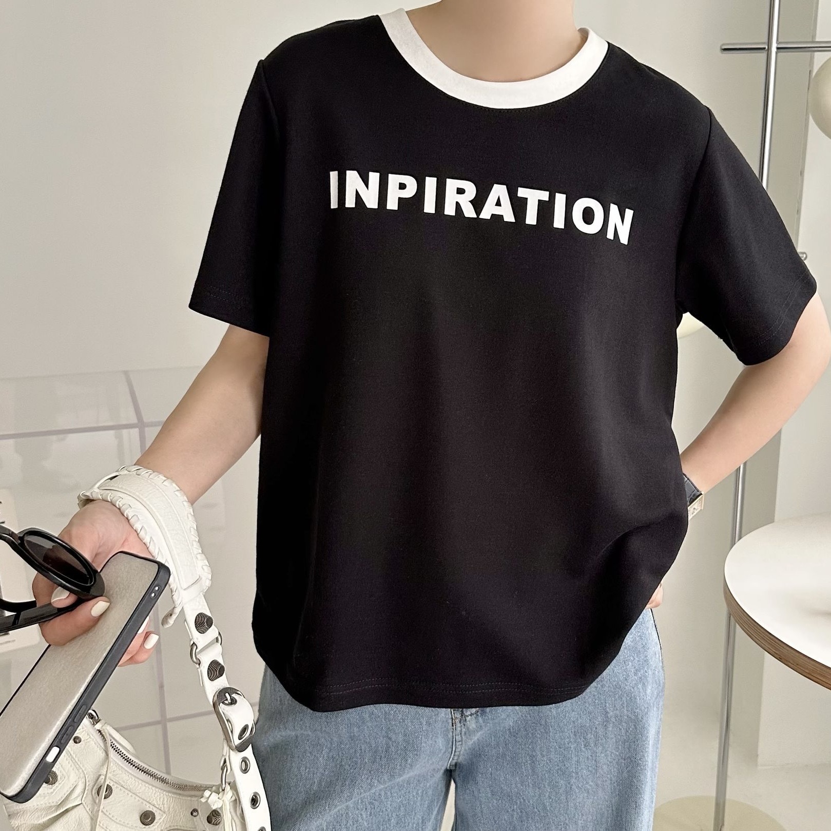 【BONNIE】撞色邊英文字TEE