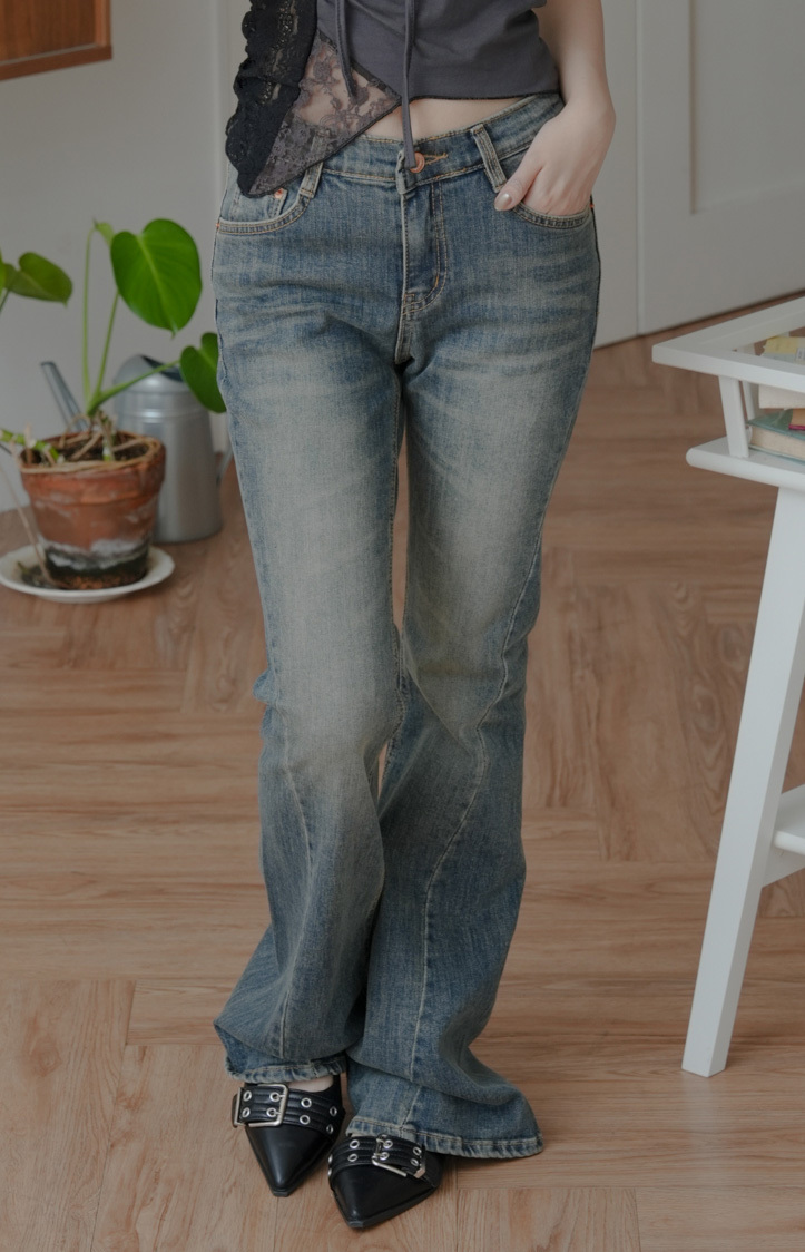 Front Slit Span Bootcut Jeans #牛仔褲