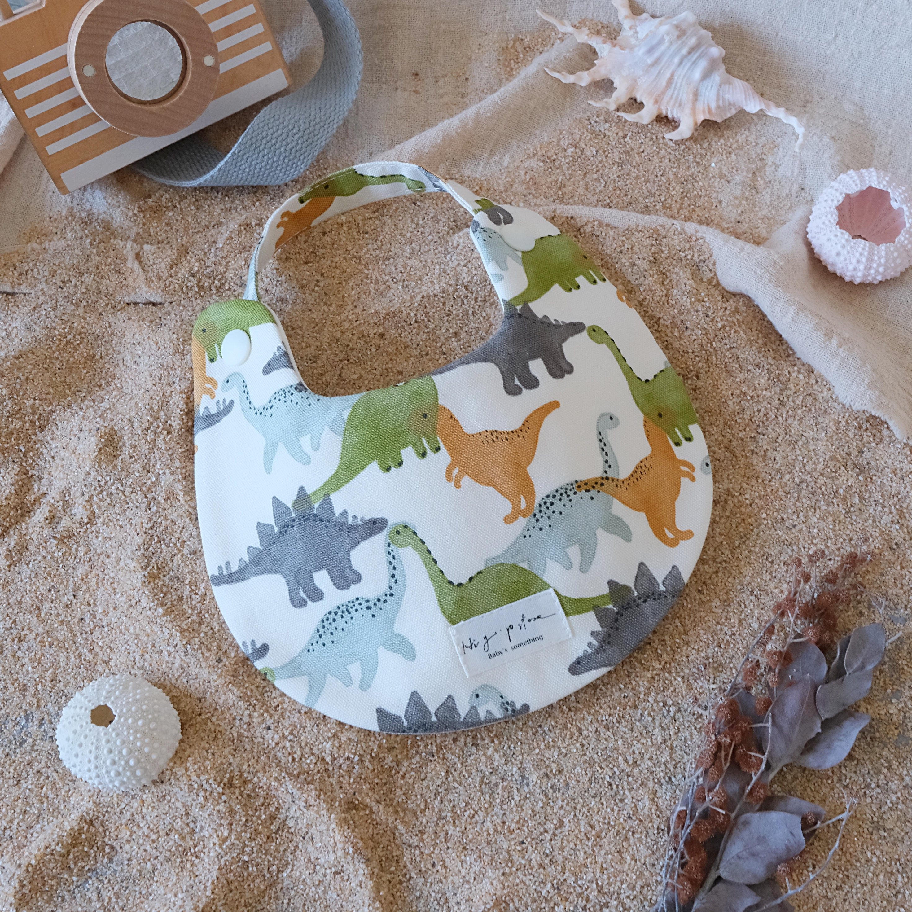 Hi Y.P store-手作圍兜-歷險恐龍