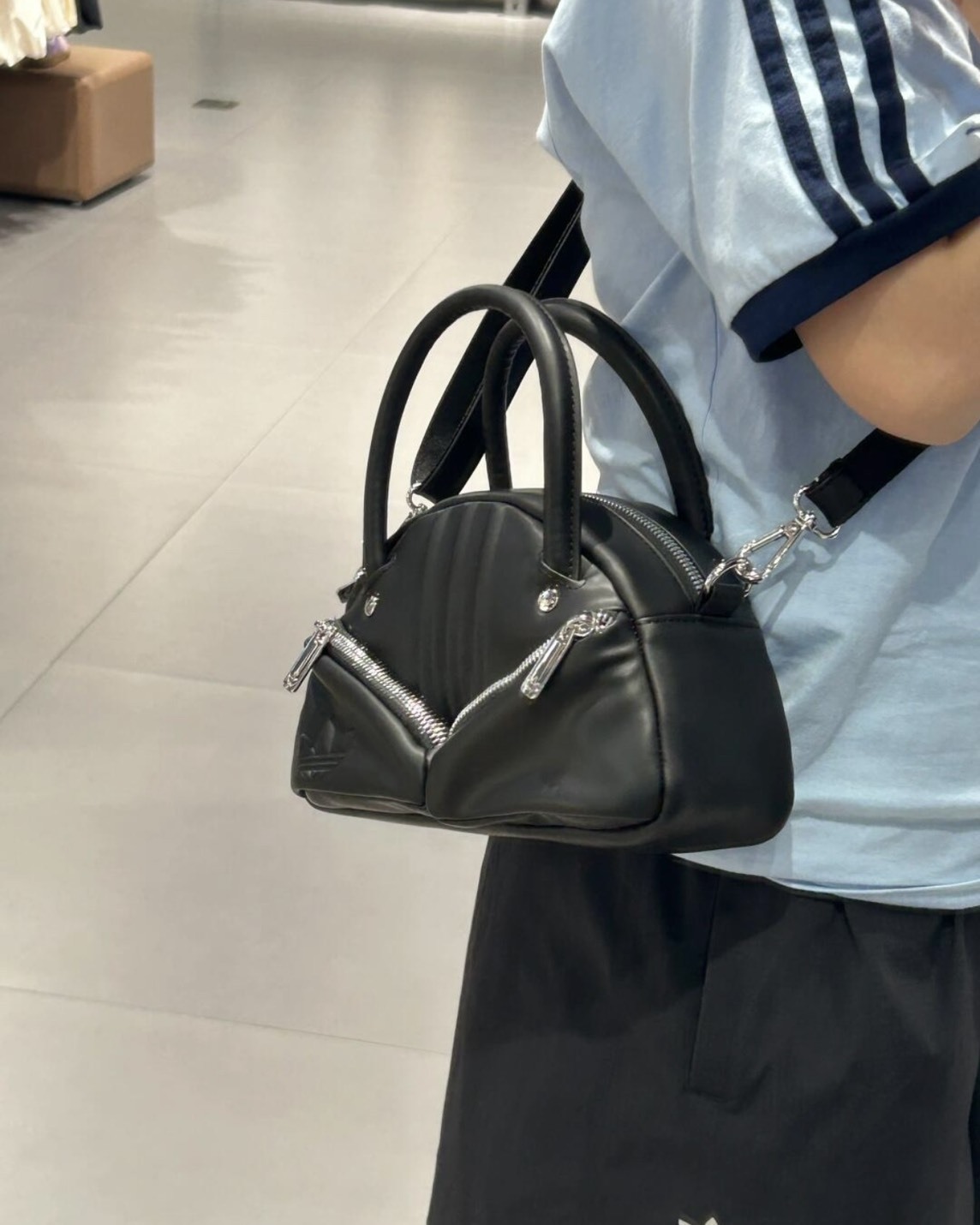 【預購】ADIDAS ORIGINALS 龐克風 兩用貝殼手提包 黑色 2025Q2RP369