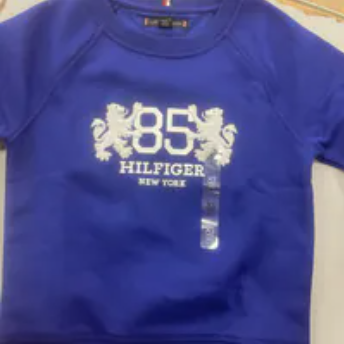 [S] TOMMY HILFIGER BLUE KIDS EMBROIDERED HERITAGE 85 NEW YORK T-SHIRT, 71J4553-501 (STH1078)