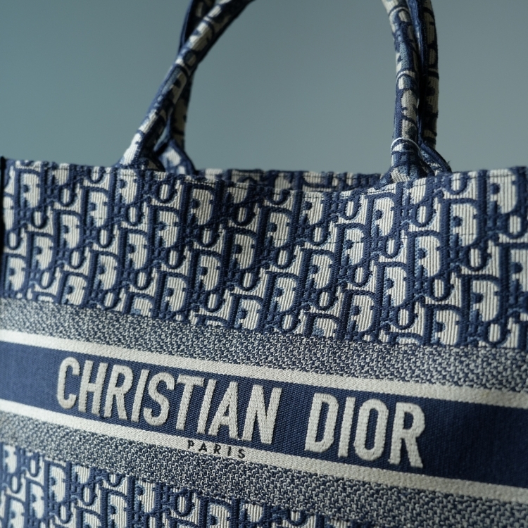 Dior 老花中號 Tote