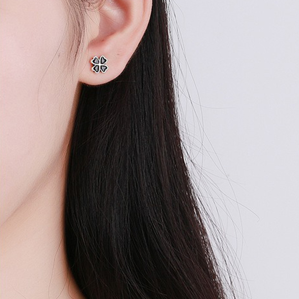 純銀耳環 耳釘 四葉草耳環 幸運草耳環 黑色耳環 復古耳環 韓國耳環 日系耳環 抗過敏耳環 小耳環 女生禮物 035