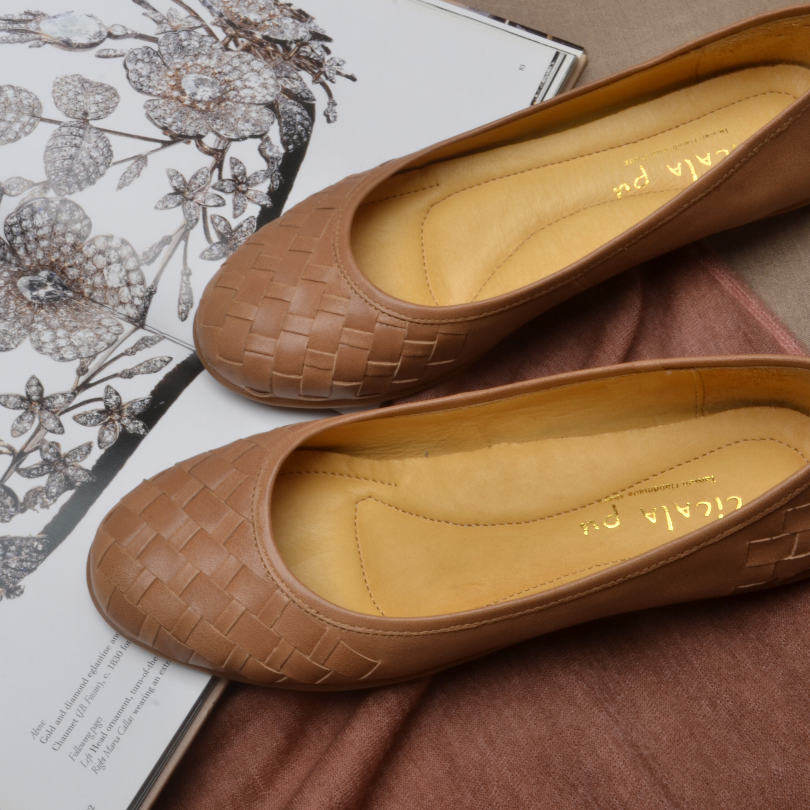 06A2 焦糖棕  手工編織鞋
