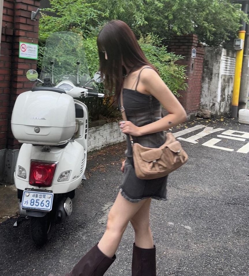 Stand Oil - Joey Bag Mini (Camel)