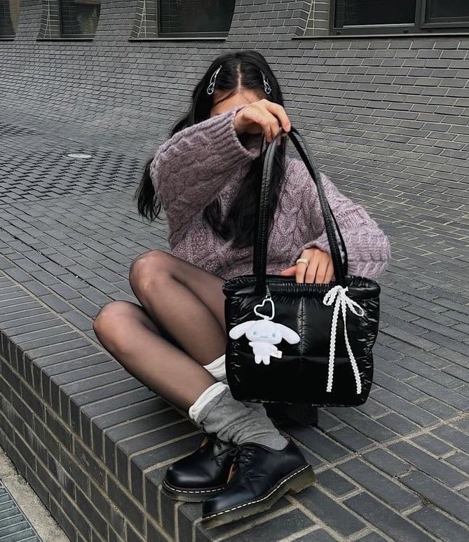 Stand Oil - Bubble Bag Mini (Black)