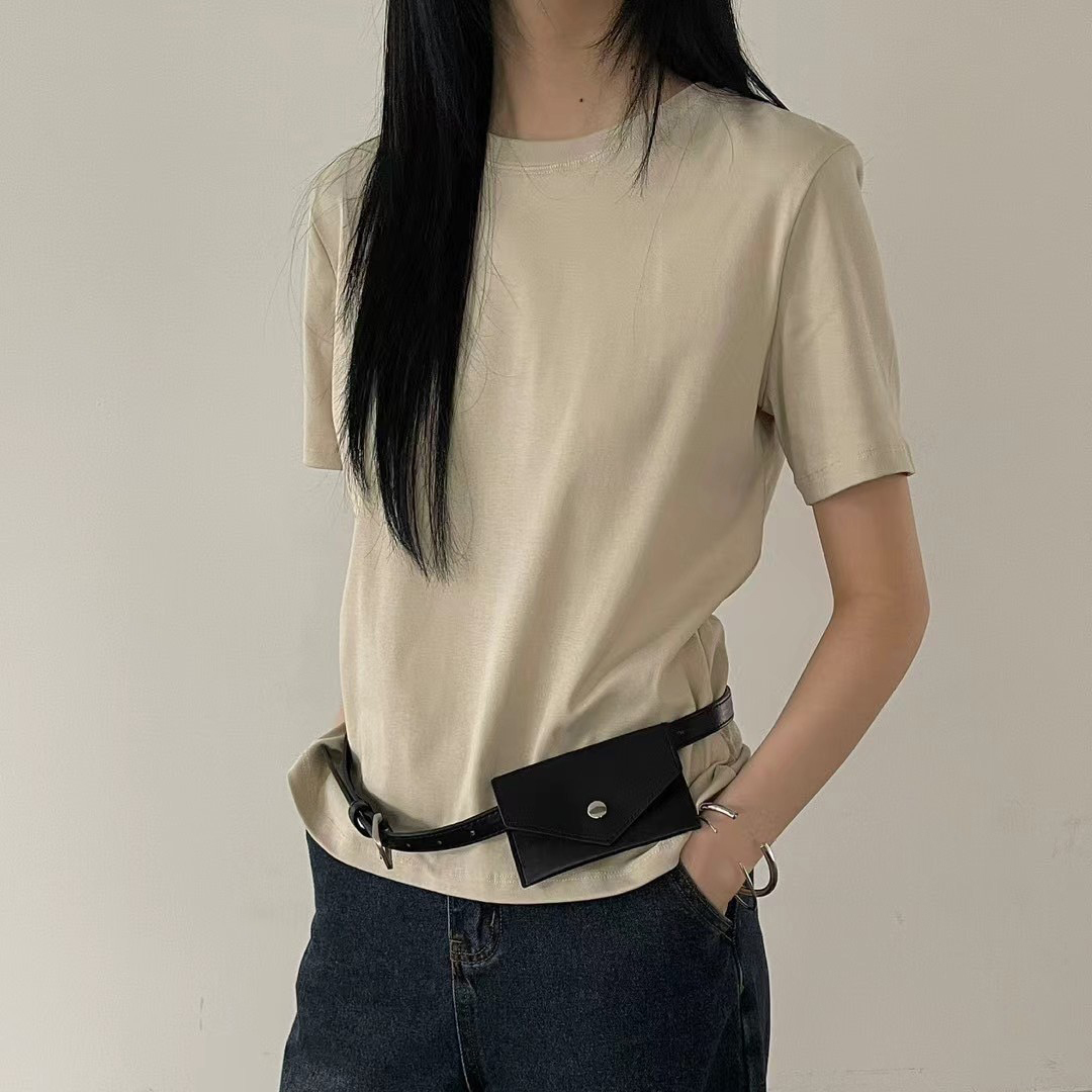 模特穿著#9195 質感修身短T杏色