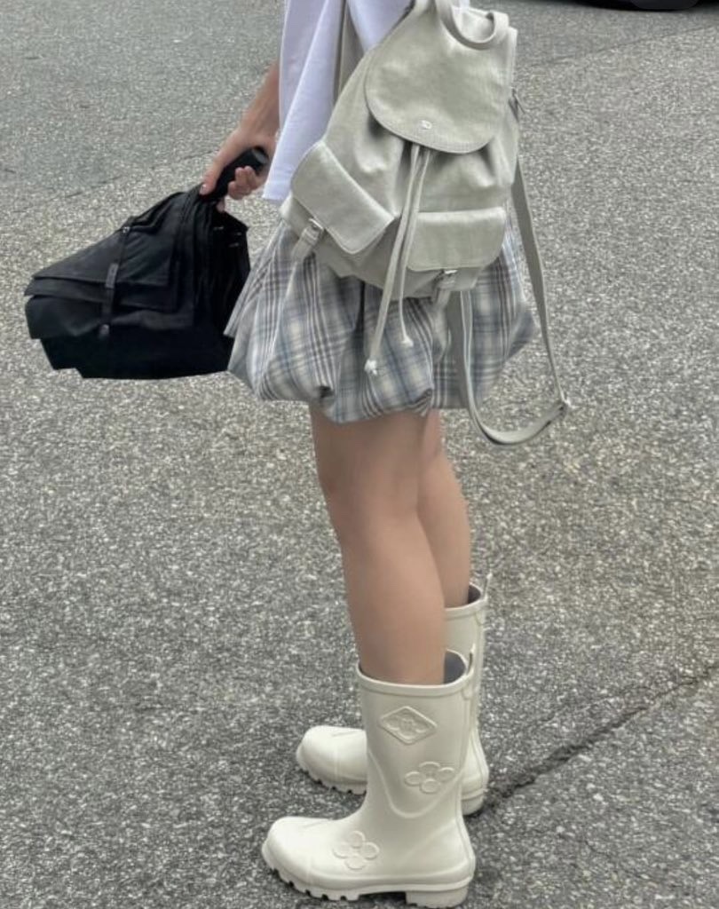 Stand Oil - Hug Backpack (Grey Denim)