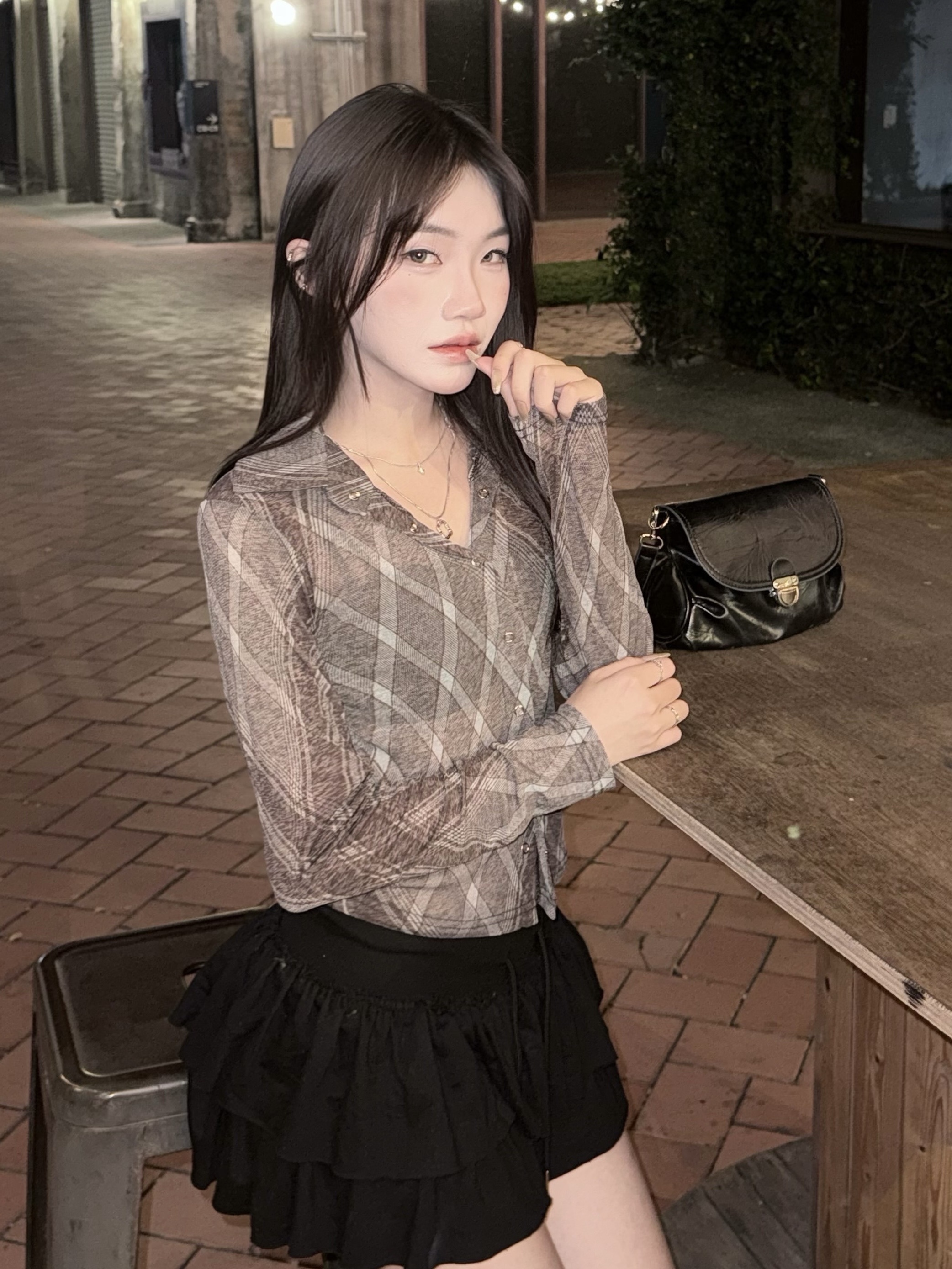 正韓 漢南洞時髦姊姊格紋透膚襯衫 2colors