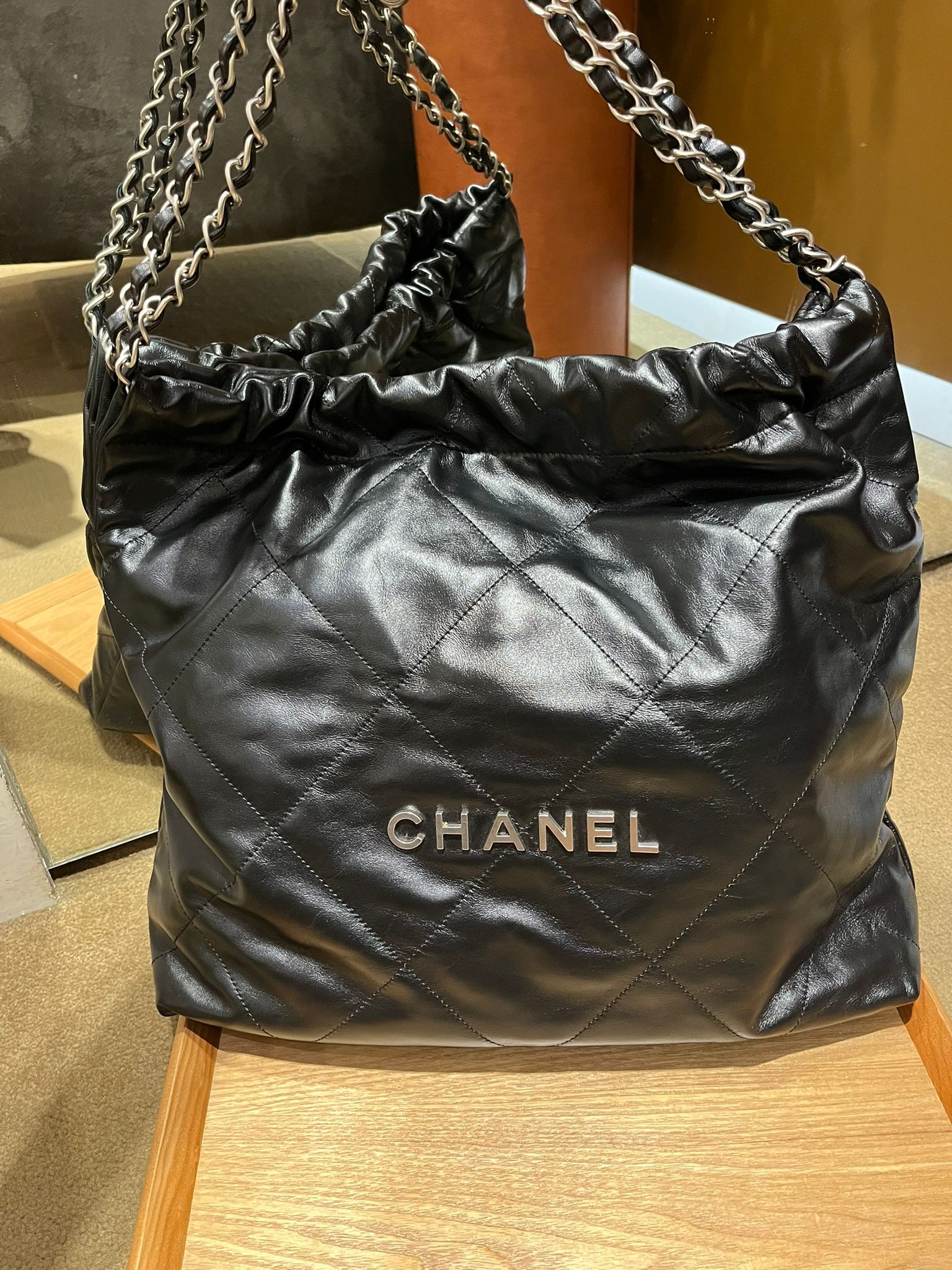 Chanel 小號 垃圾袋 黑銀 （二手 99%new）