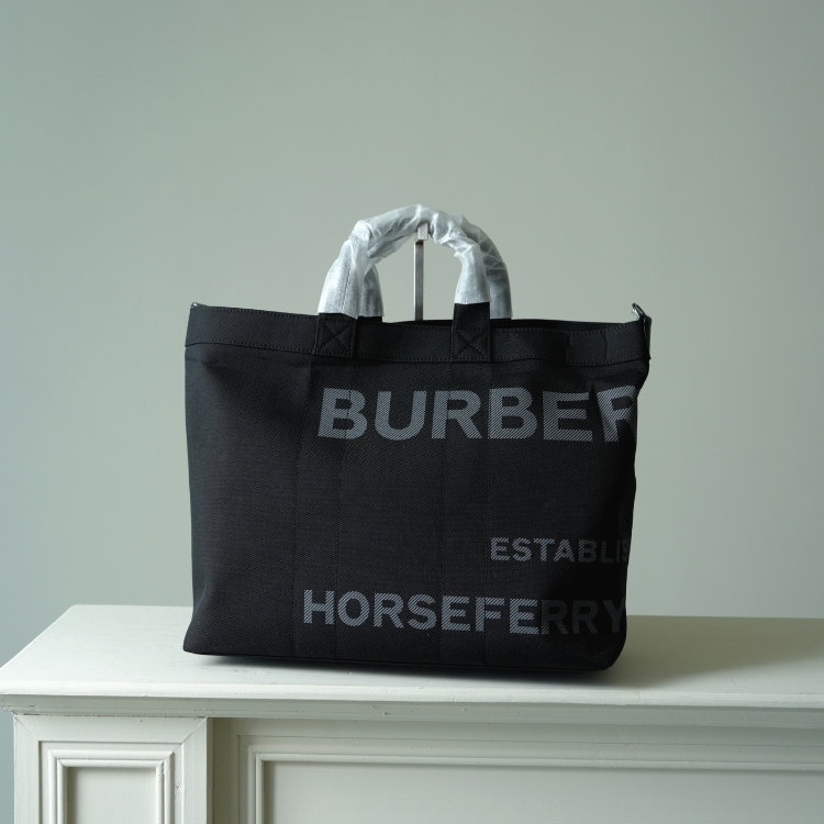 Burberry 黑色購物包