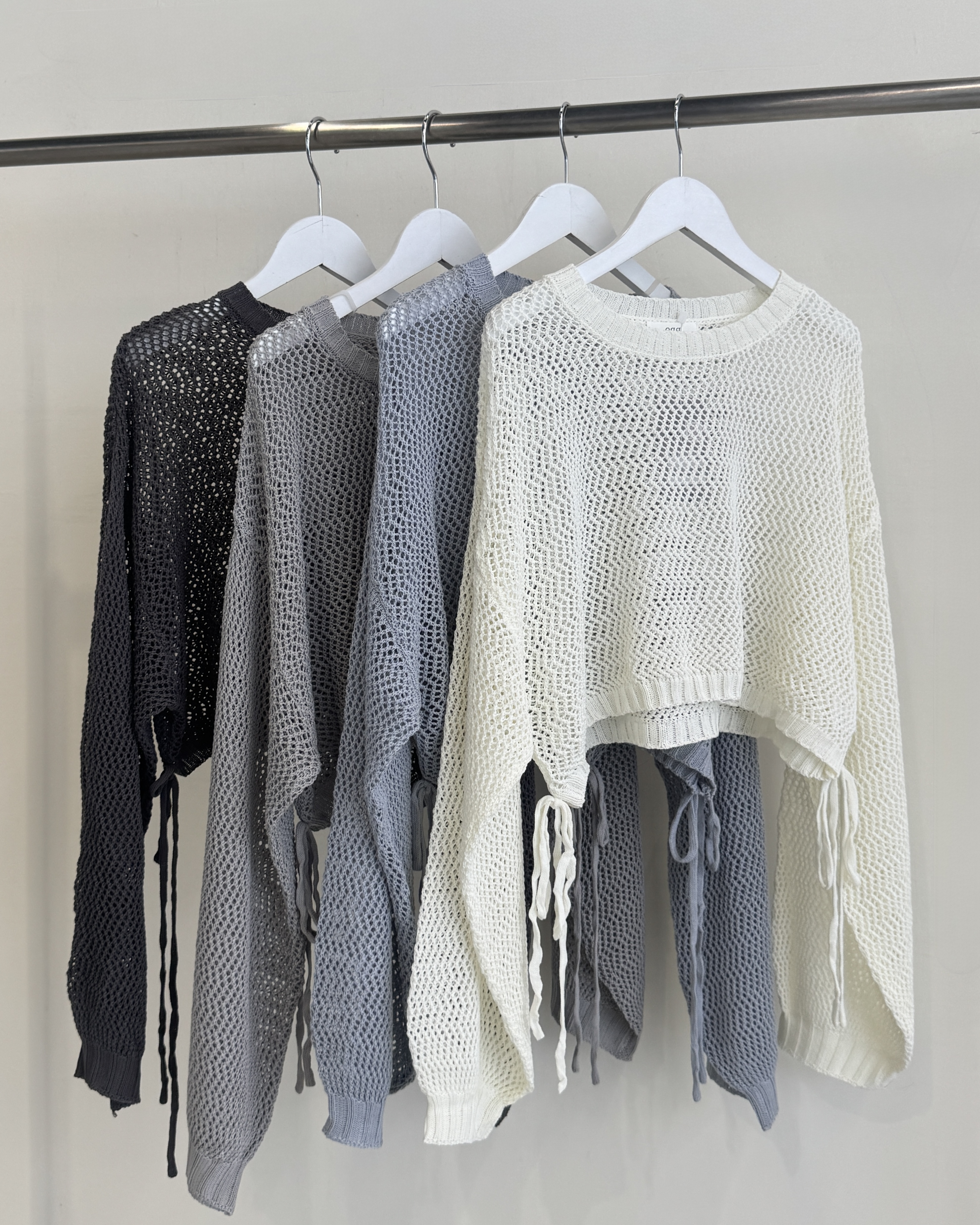 🔥熱銷款洞洞側綁帶短板罩衫-1052