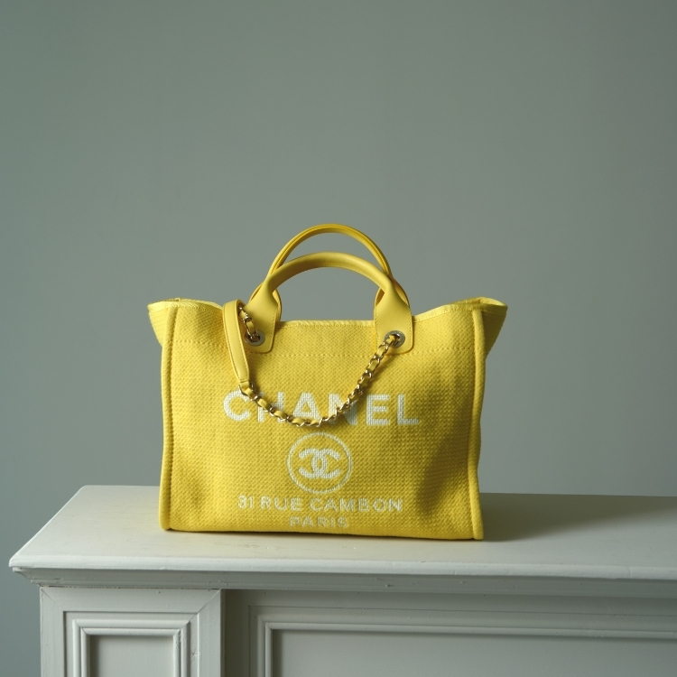 Chanel 黃色購物包