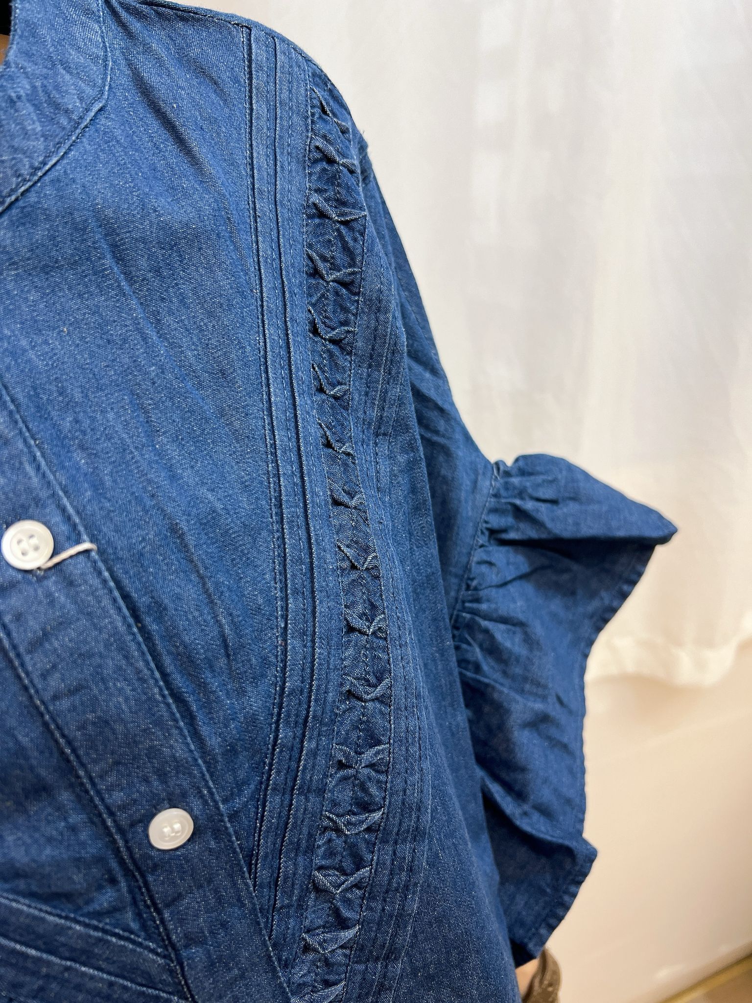 LN 荷葉邊袖牛仔襯衫