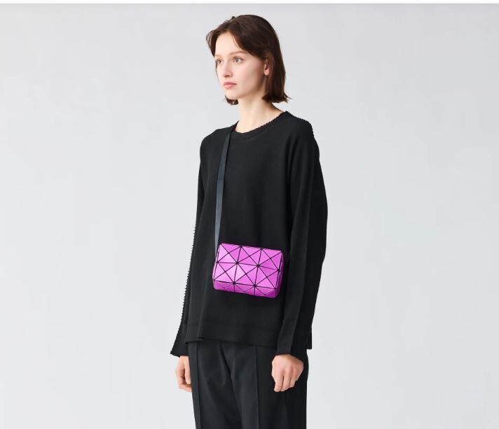 [現貨優惠]BAO BAO ISSEY CUBOID 側背包 (火龍果紅)