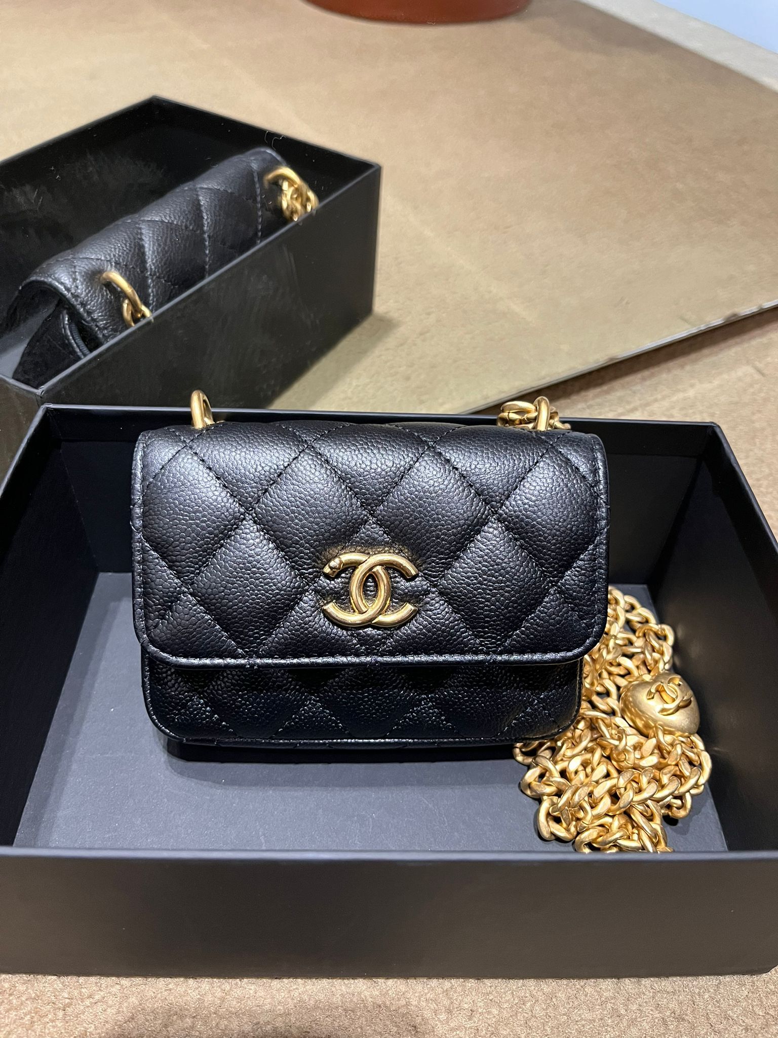 Chanel 23P 卡包 愛心球 （二手 99%new）